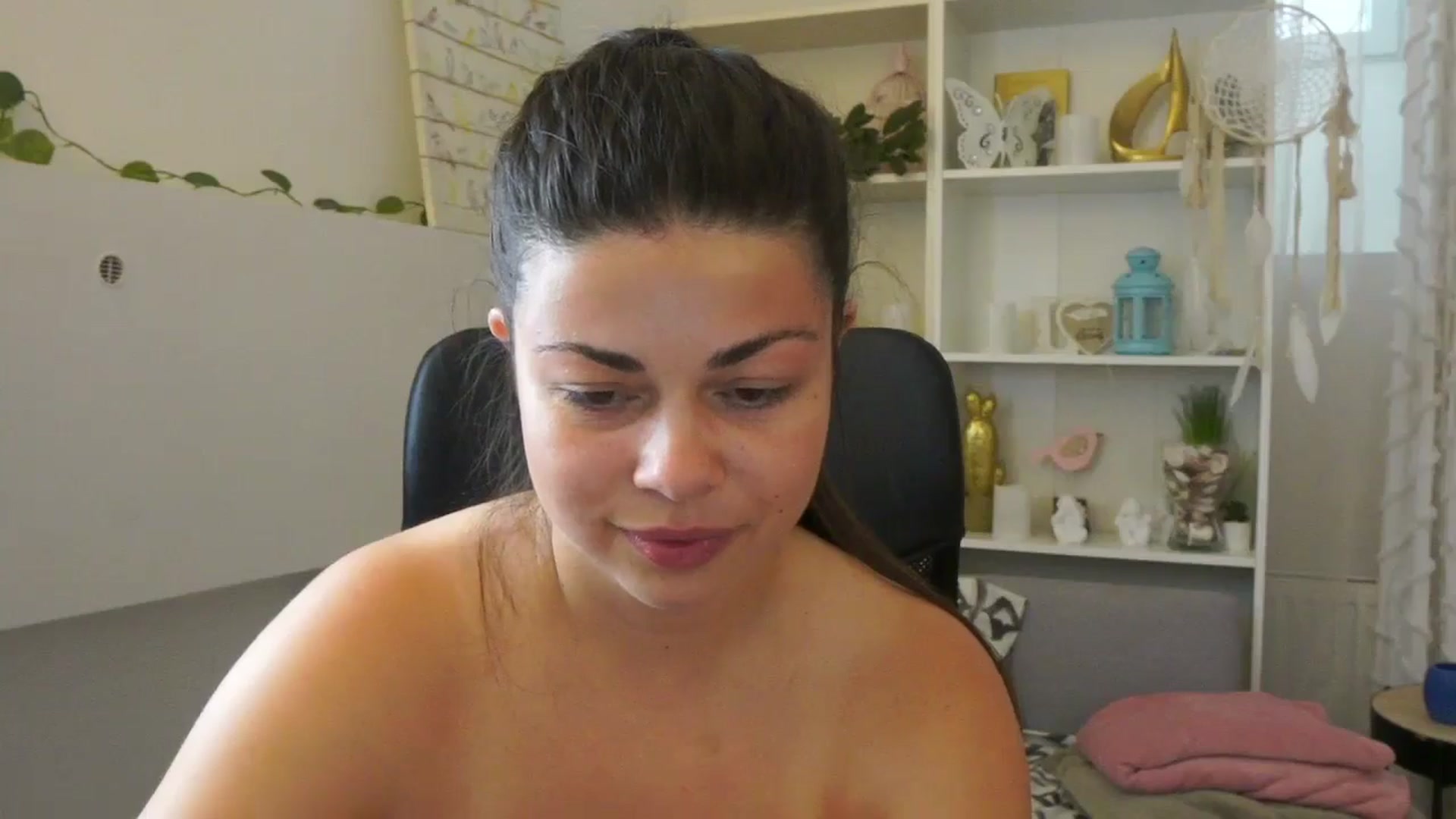 Gallery image thumbnail from Jaclyn__Case's myfreecams stream on, 07/21/2024, 12:04 image 13 of 20