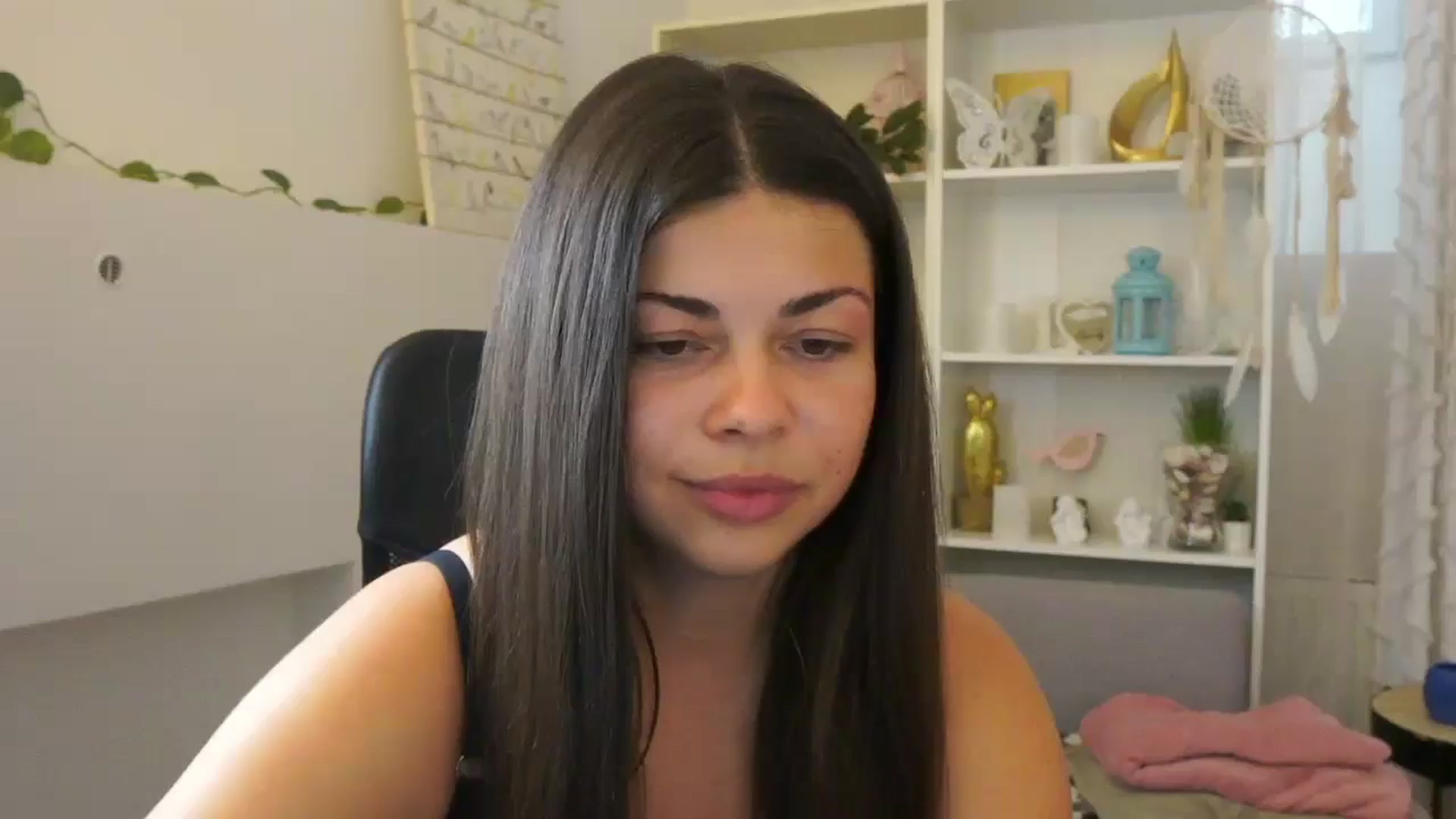 Gallery image thumbnail from Jaclyn__Case's myfreecams stream on, 07/21/2024, 13:10 image 1 of 20