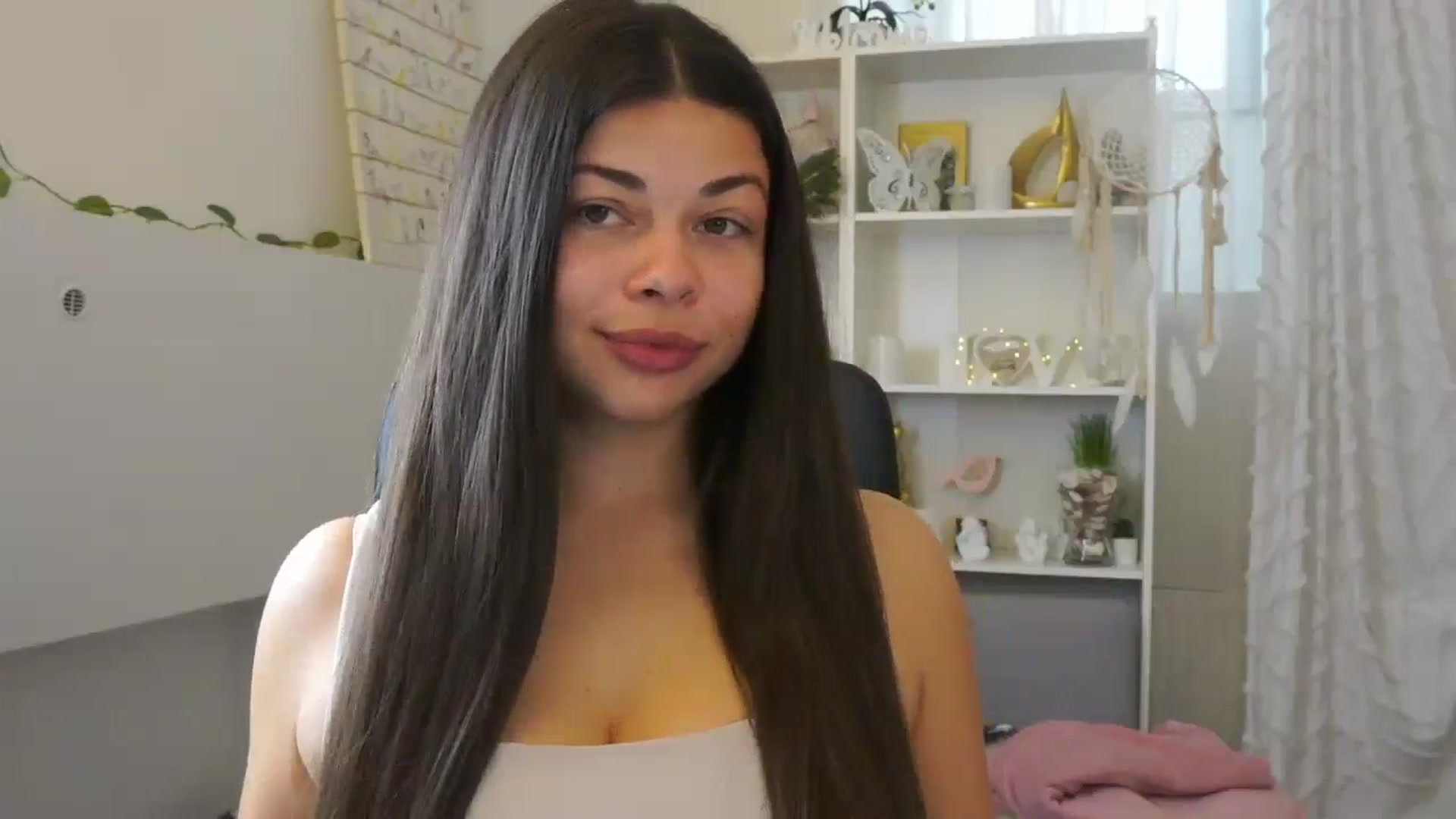 Gallery image thumbnail from Jaclyn__Case's myfreecams stream on, 07/22/2024, 10:07 image 2 of 20