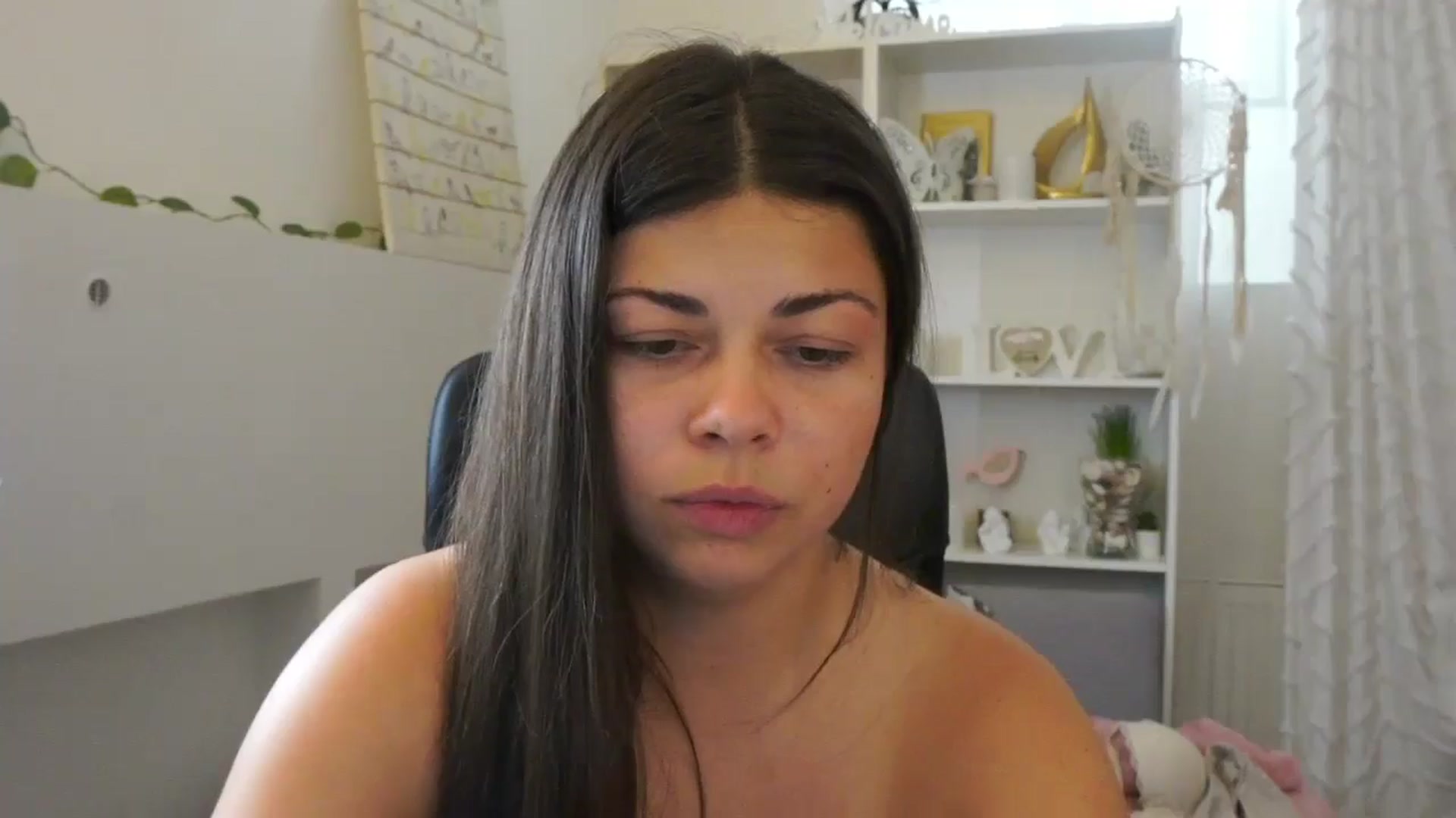 Gallery image thumbnail from Jaclyn__Case's myfreecams stream on, 07/22/2024, 12:41 image 8 of 20
