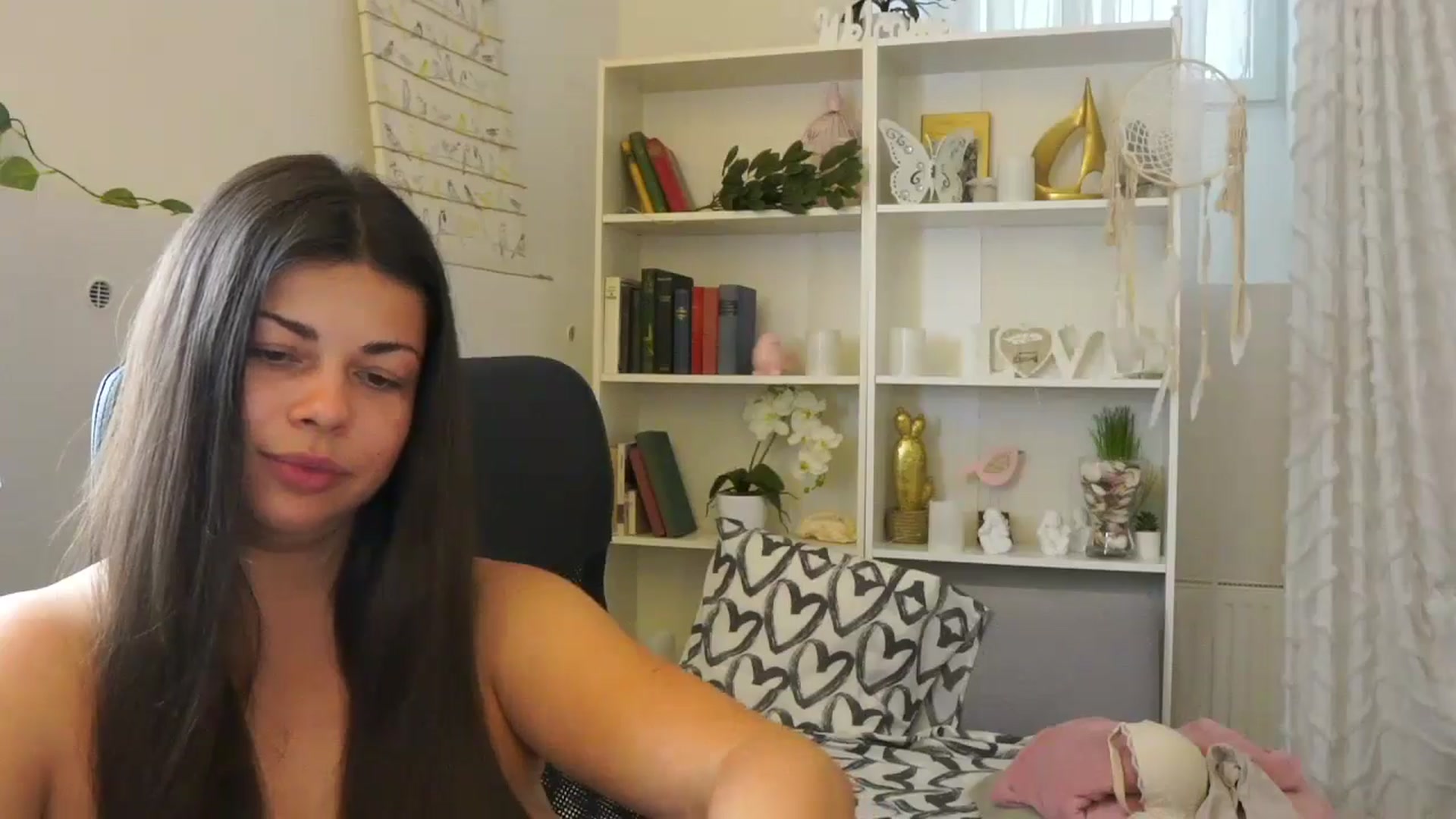 Gallery image thumbnail from Jaclyn__Case's myfreecams stream on, 07/22/2024, 12:41 image 17 of 20