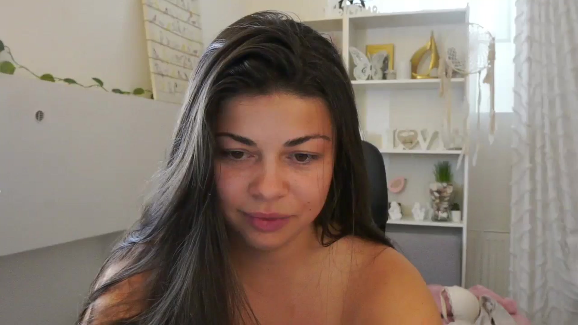 Gallery image thumbnail from Jaclyn__Case's myfreecams stream on, 07/22/2024, 12:41 image 14 of 20