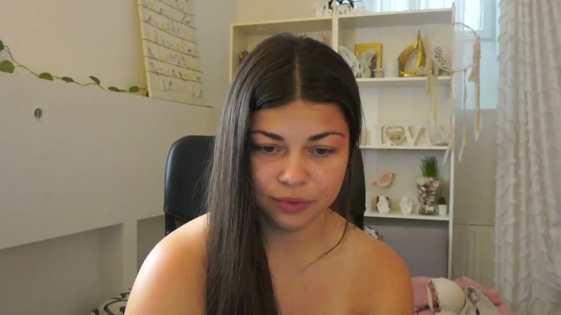 Gallery image thumbnail from Jaclyn__Case's myfreecams stream on, 07/22/2024, 12:41 image 9 of 20