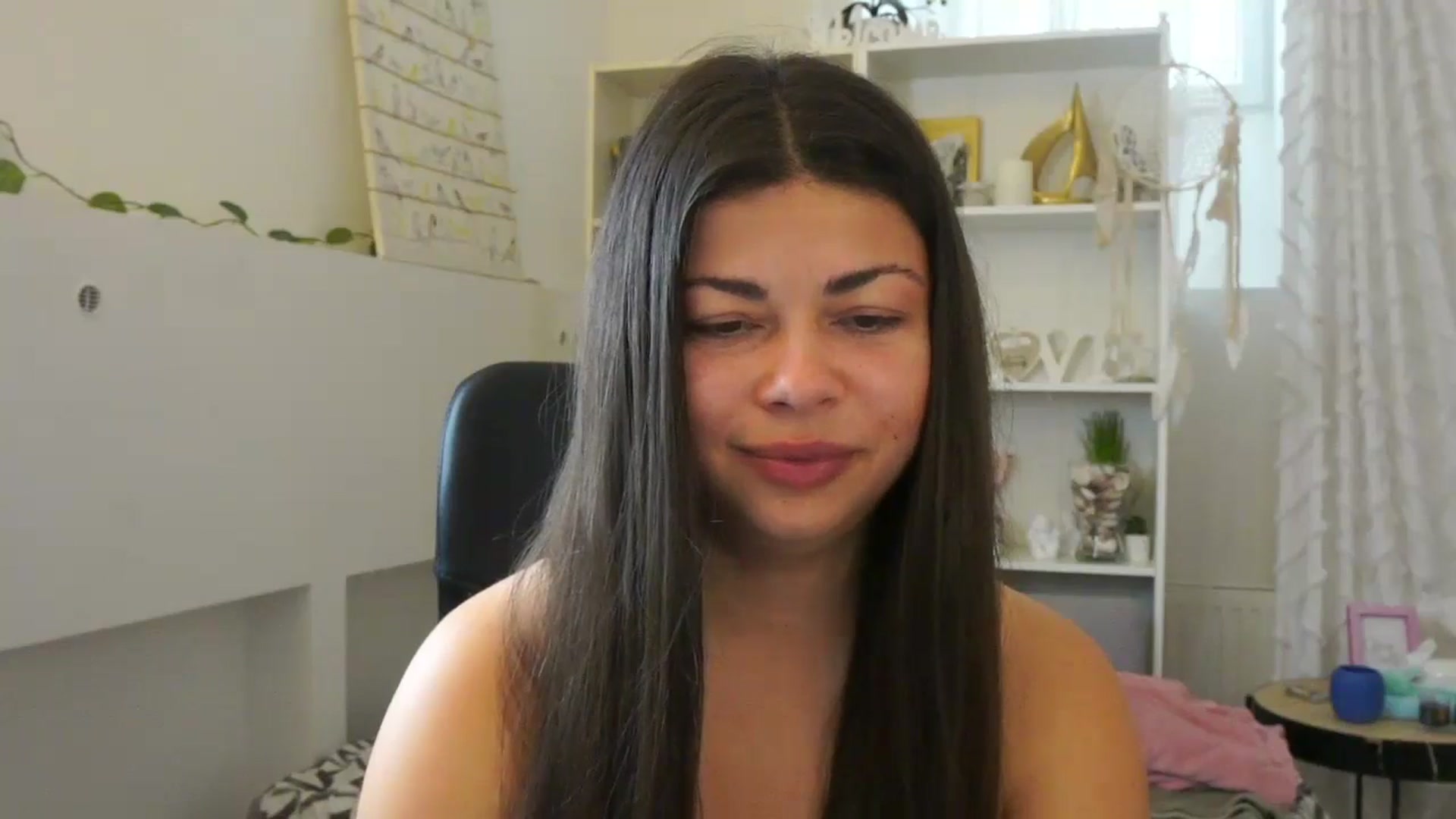 Gallery image thumbnail from Jaclyn__Case's myfreecams stream on, 07/23/2024, 08:40 image 4 of 20