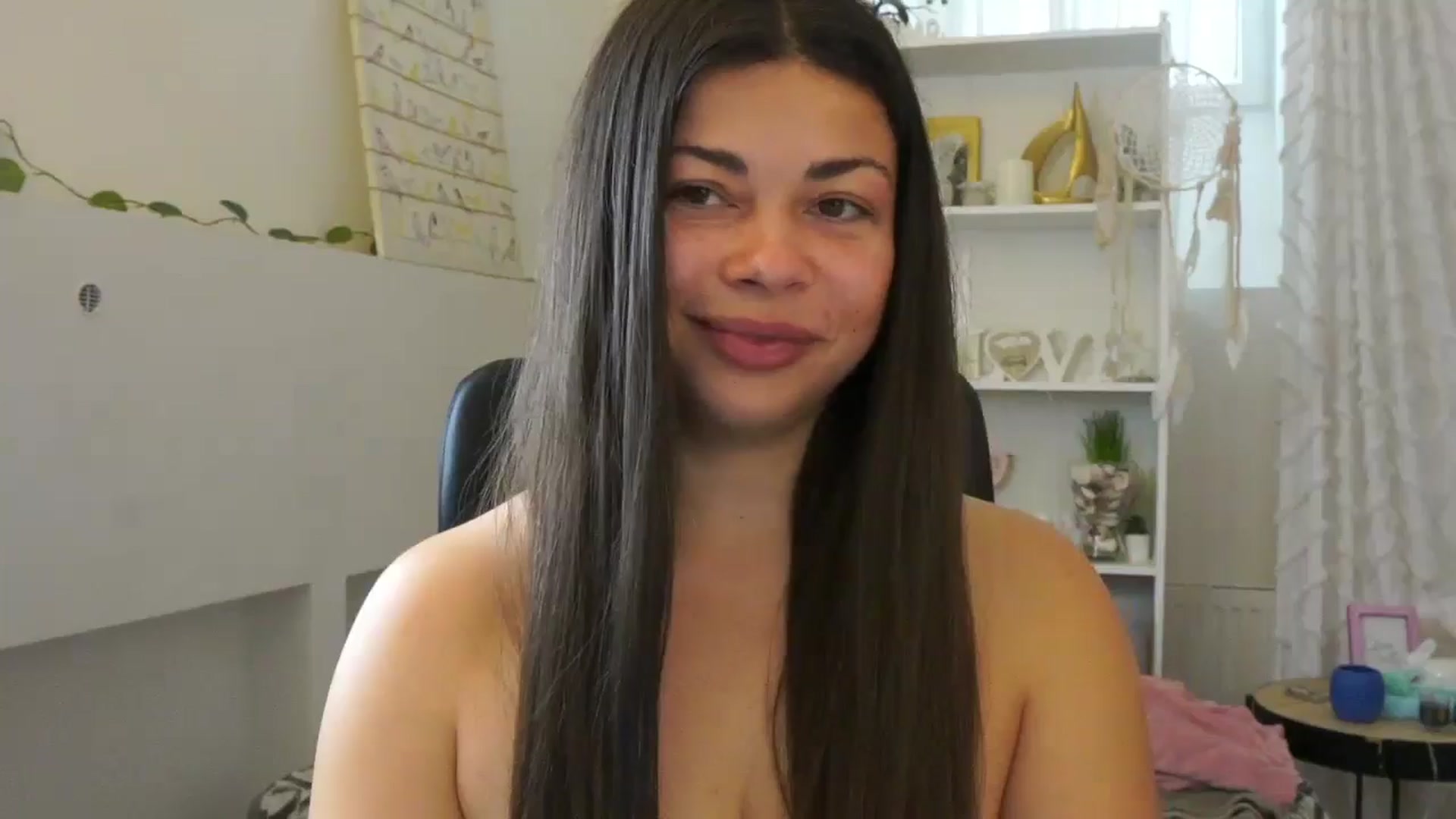 Gallery image thumbnail from Jaclyn__Case's myfreecams stream on, 07/23/2024, 08:40 image 1 of 20