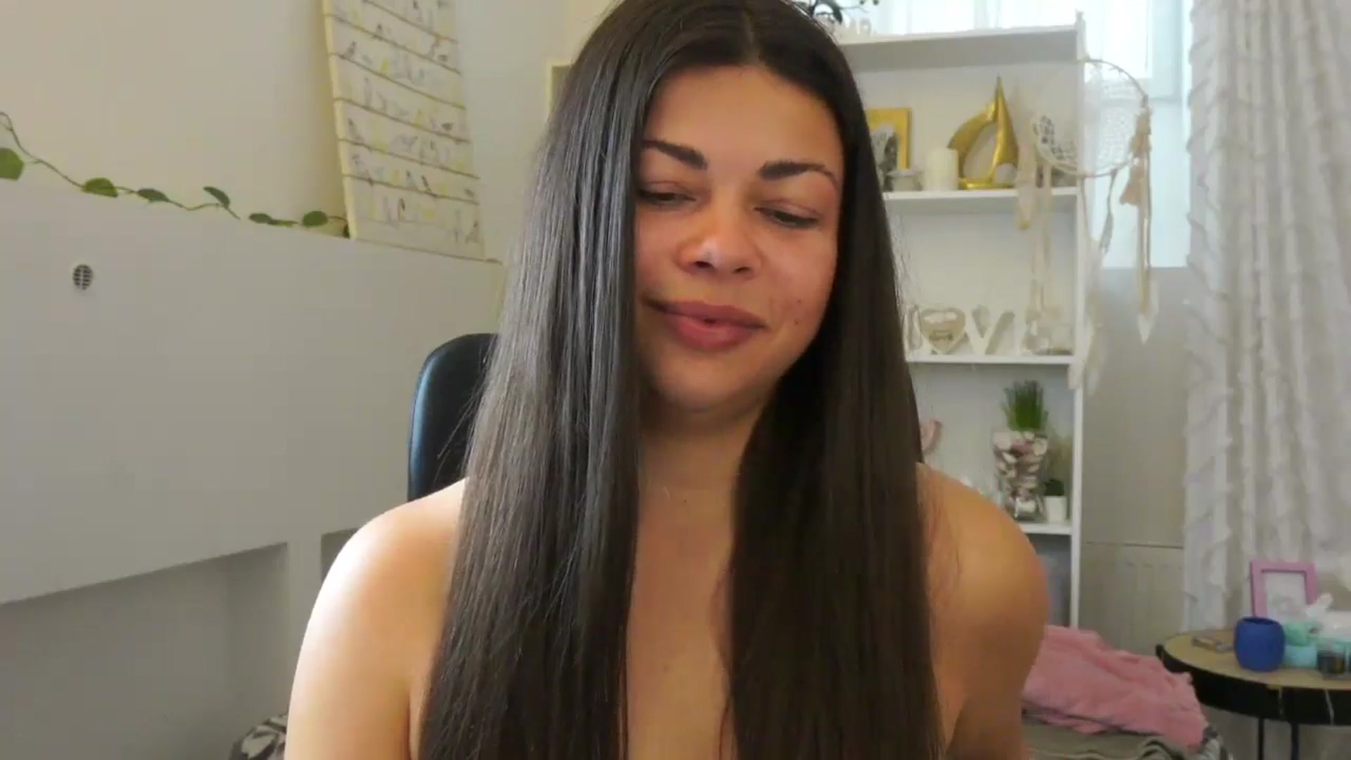 Gallery image thumbnail from Jaclyn__Case's myfreecams stream on, 07/23/2024, 08:40 image 2 of 20