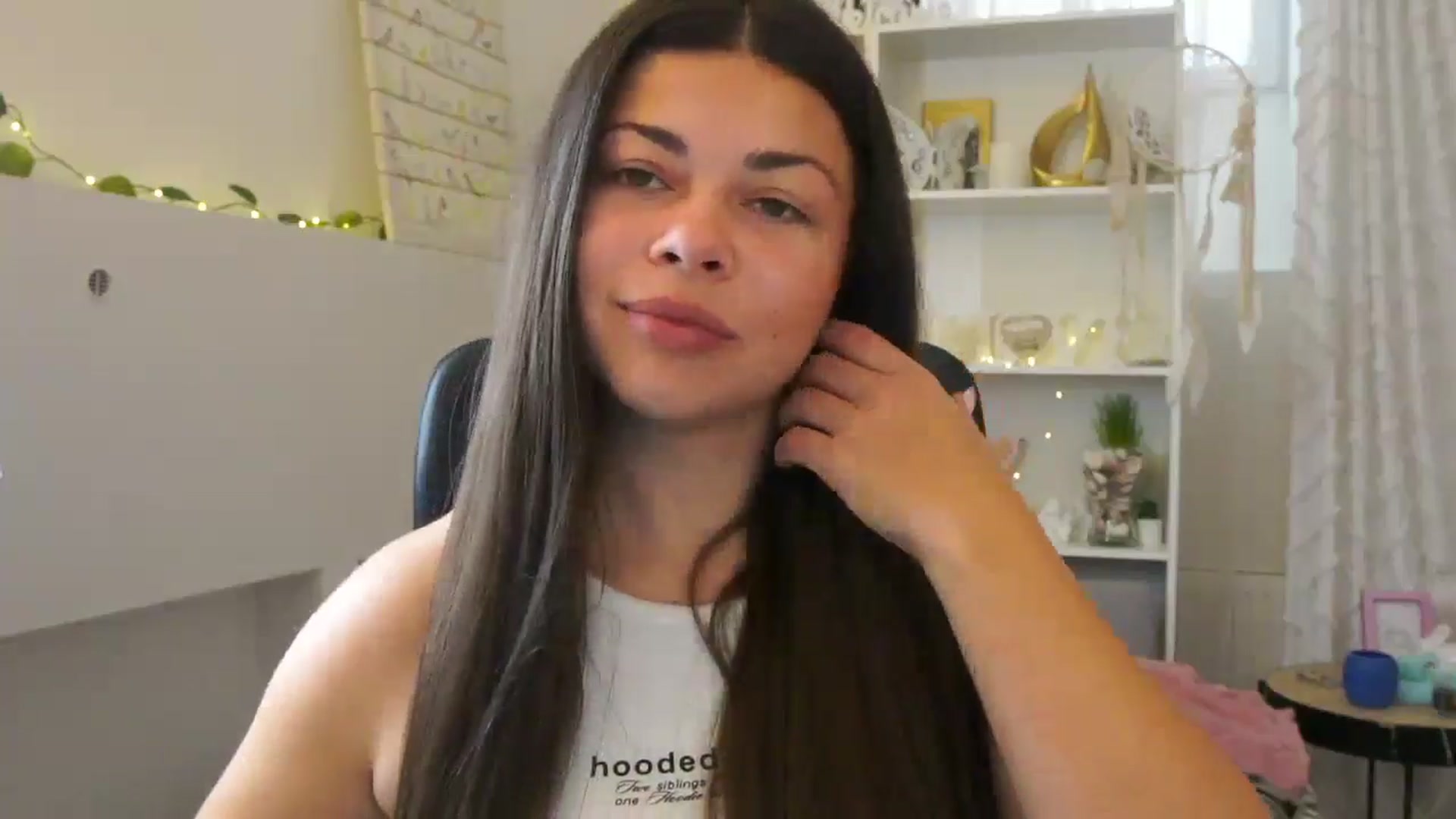 Gallery image thumbnail from Jaclyn__Case's myfreecams stream on, 07/24/2024, 09:32 image 7 of 20