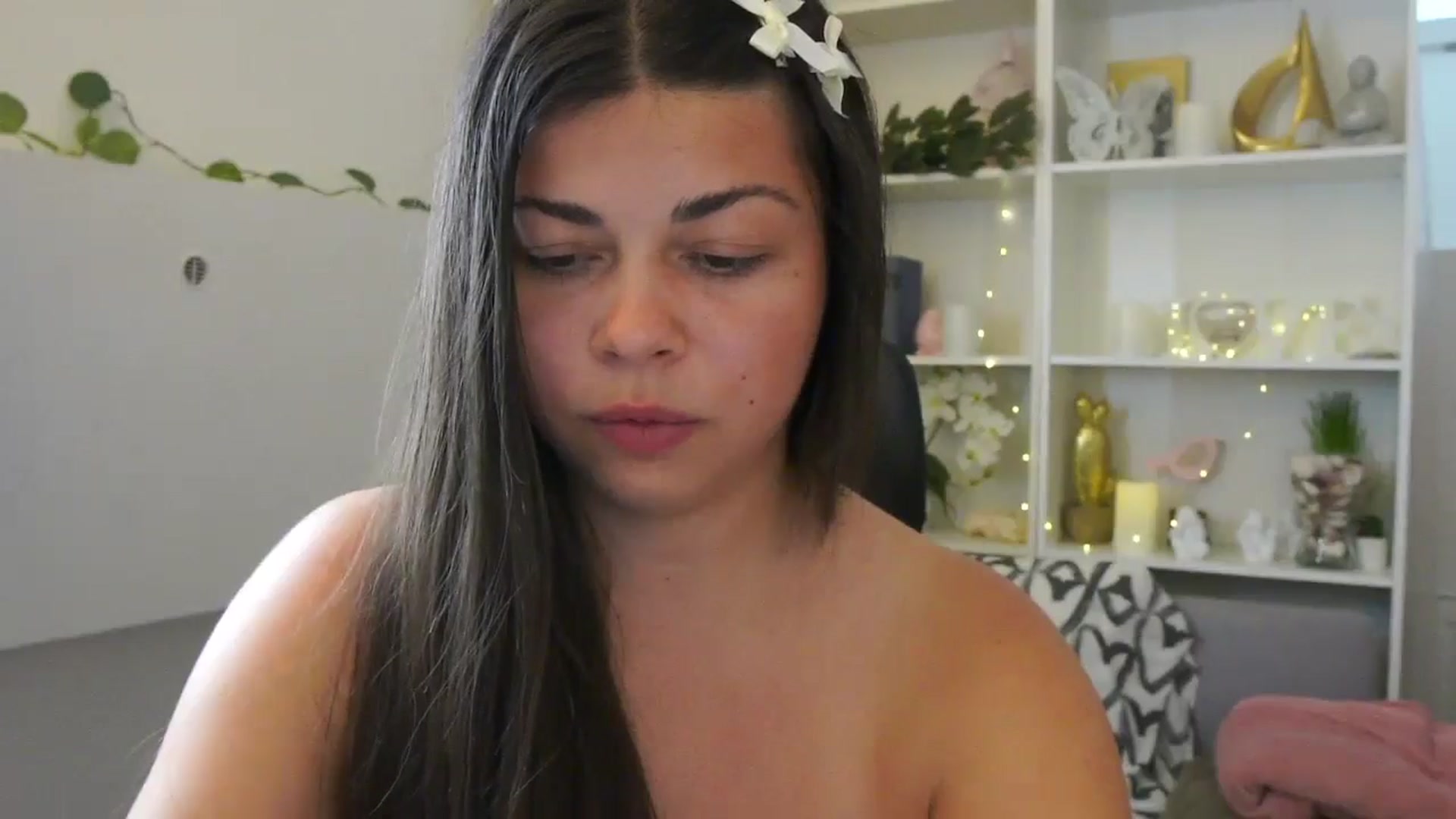 Gallery image thumbnail from Jaclyn__Case's myfreecams stream on, 07/25/2024, 13:12 image 8 of 20
