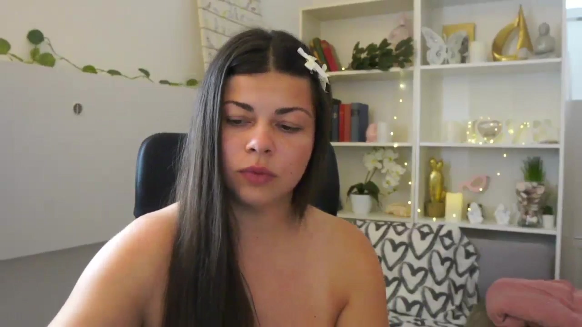 Gallery image thumbnail from Jaclyn__Case's myfreecams stream on, 07/25/2024, 13:12 image 9 of 20