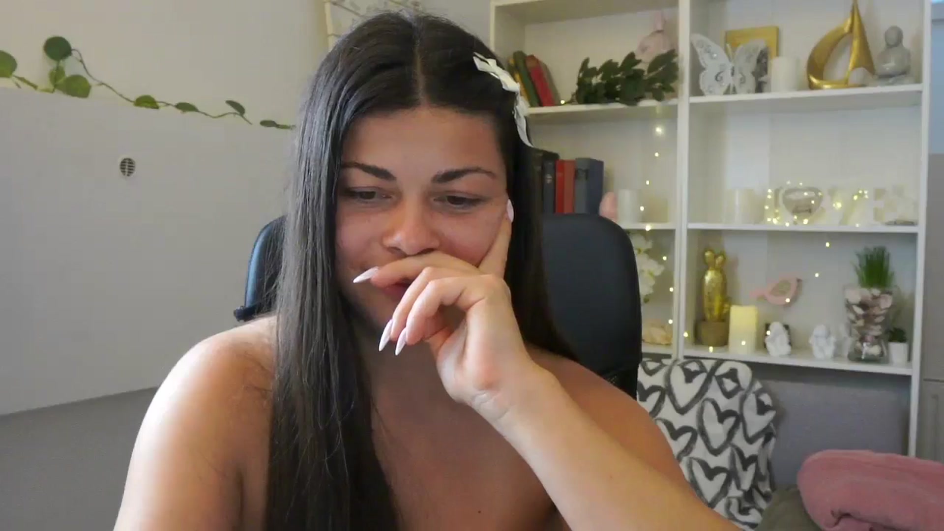 Gallery image thumbnail from Jaclyn__Case's myfreecams stream on, 07/25/2024, 16:04 image 10 of 20