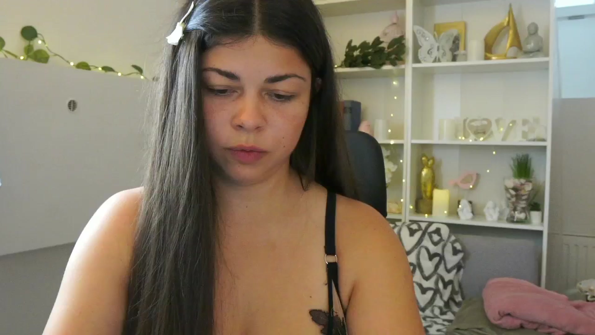 Gallery image thumbnail from Jaclyn__Case's myfreecams stream on, 07/26/2024, 10:01 image 12 of 20