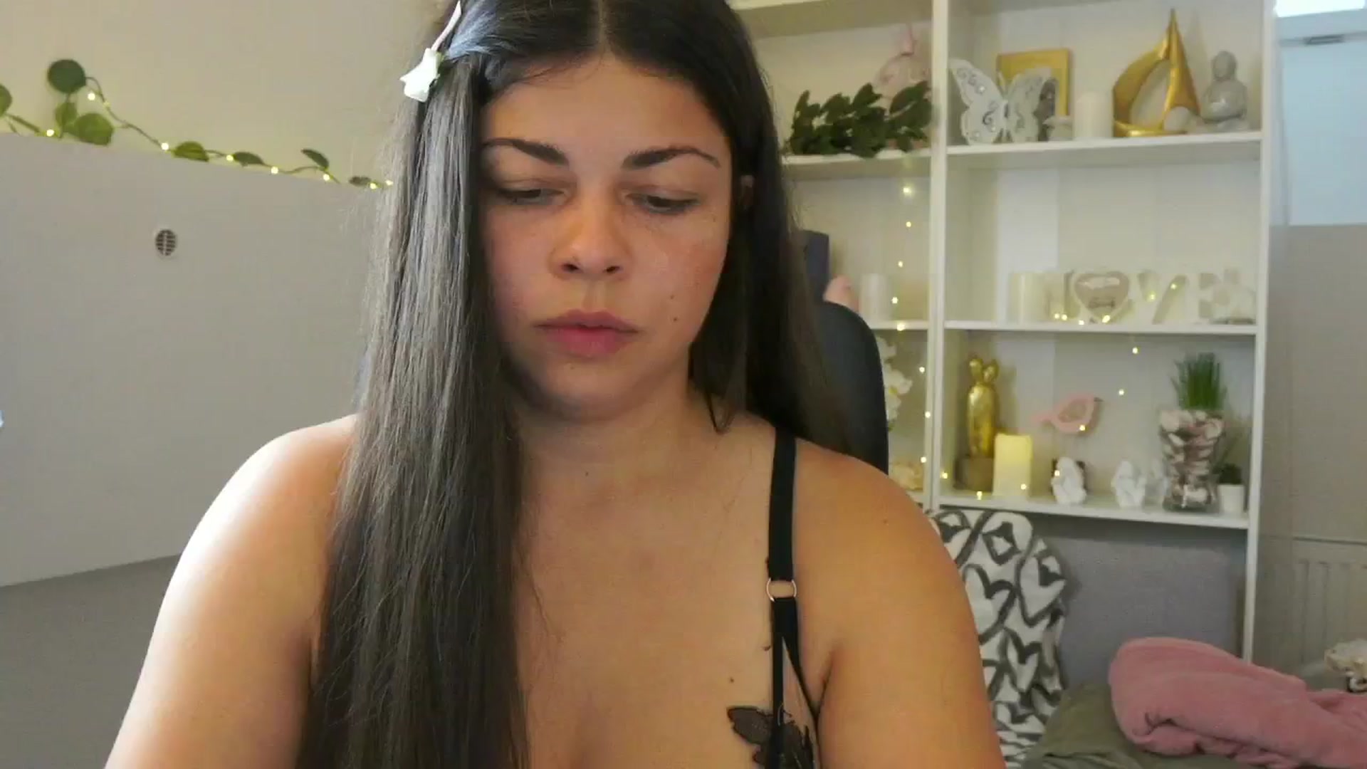 Gallery image thumbnail from Jaclyn__Case's myfreecams stream on, 07/26/2024, 10:01 image 11 of 20