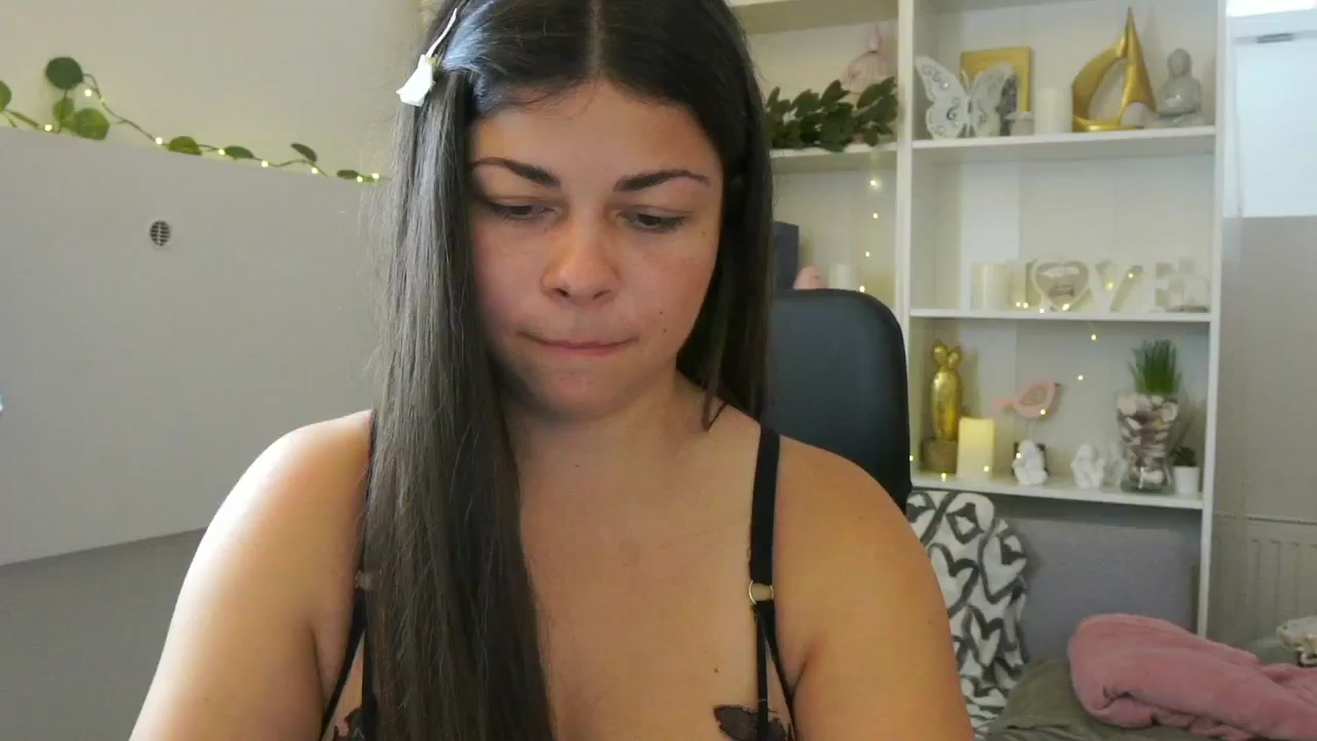 Gallery image thumbnail from Jaclyn__Case's myfreecams stream on, 07/26/2024, 10:01 image 19 of 20