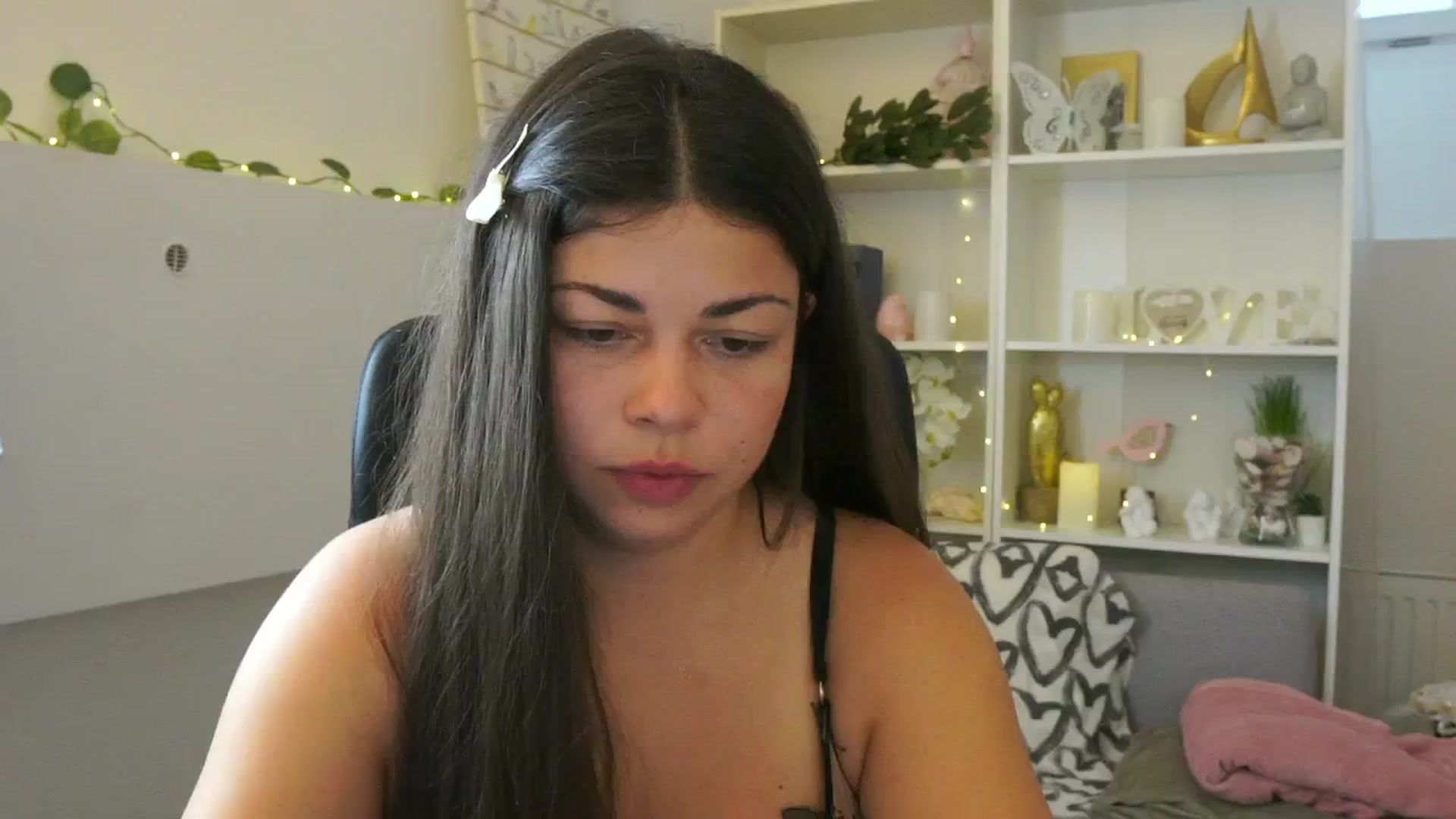 Gallery image thumbnail from Jaclyn__Case's myfreecams stream on, 07/26/2024, 10:01 image 14 of 20