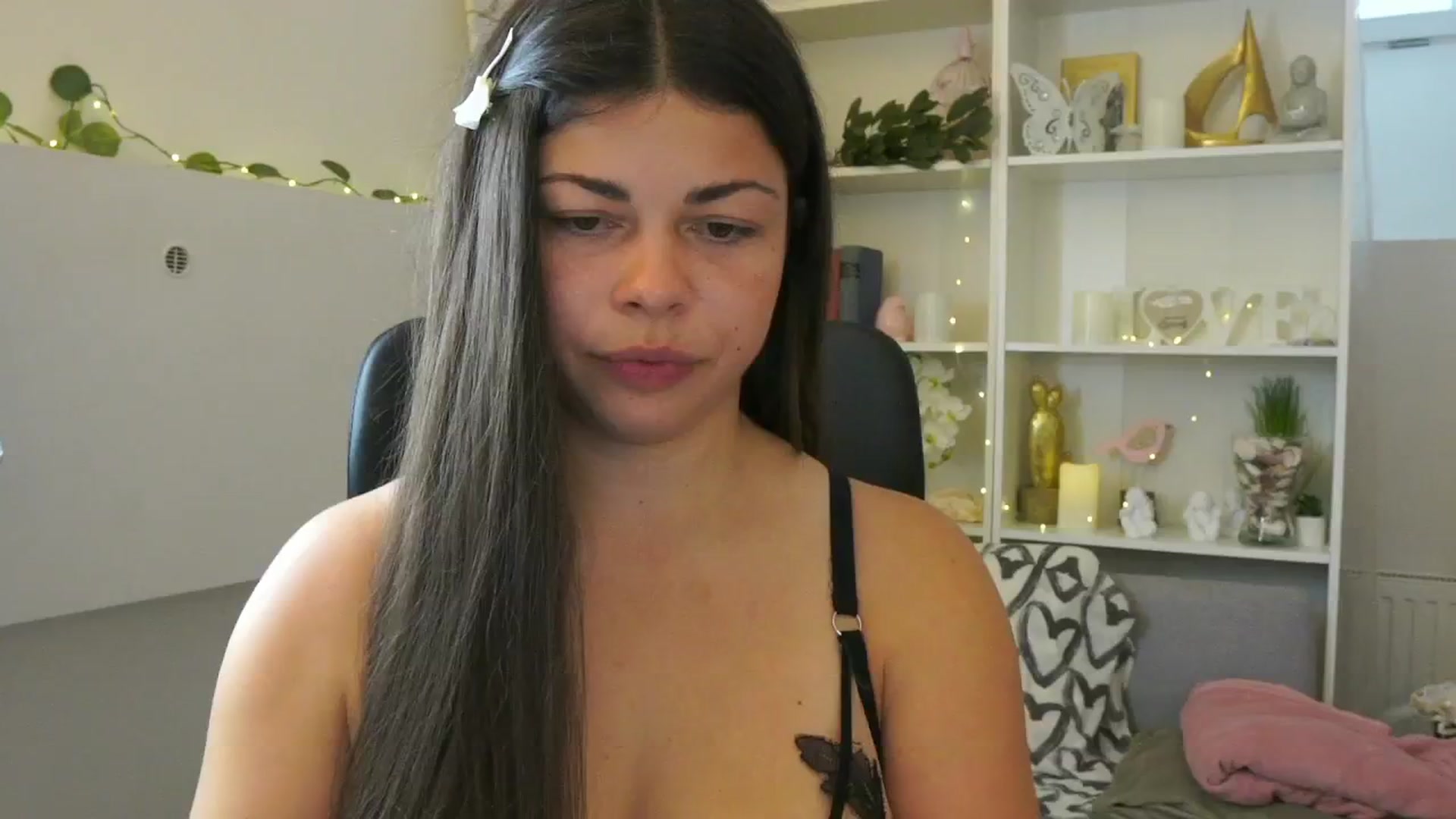 Gallery image thumbnail from Jaclyn__Case's myfreecams stream on, 07/26/2024, 10:01 image 16 of 20