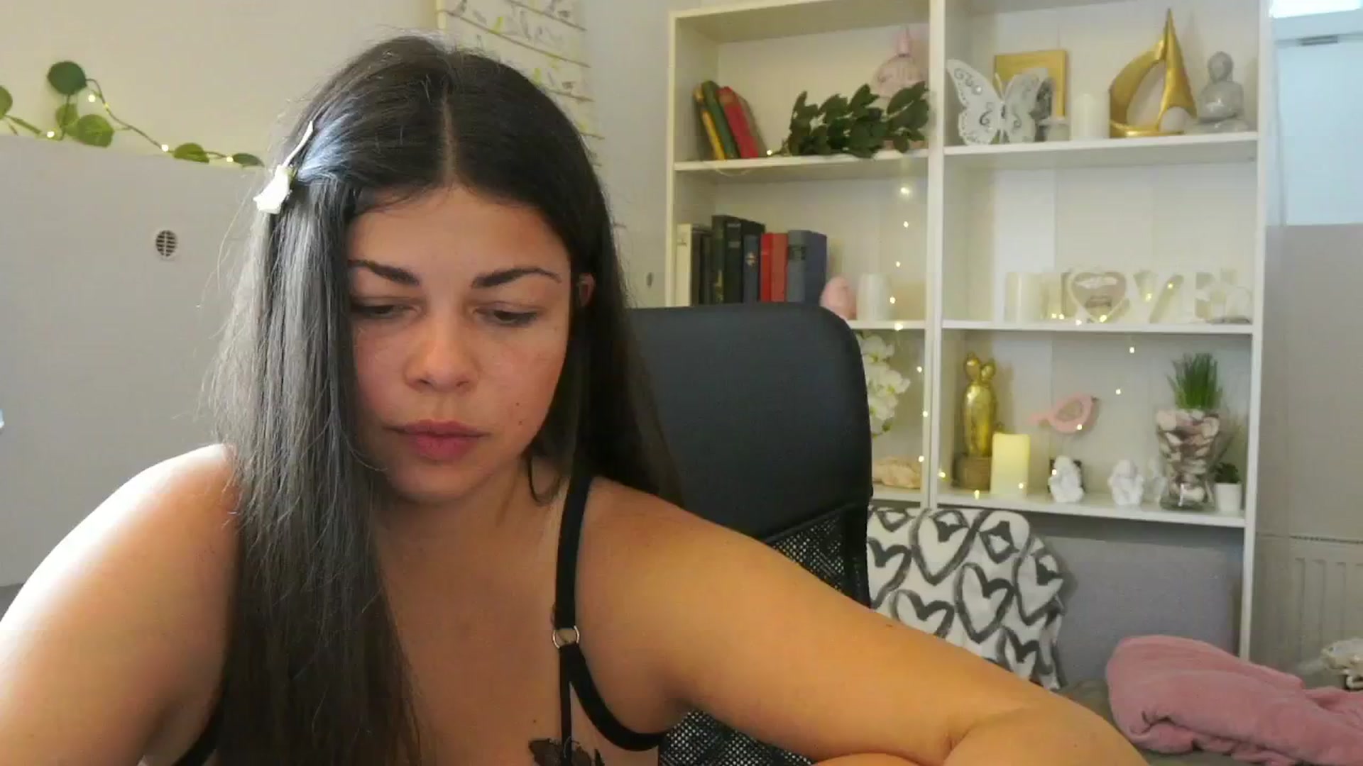 Gallery image thumbnail from Jaclyn__Case's myfreecams stream on, 07/26/2024, 10:01 image 5 of 20