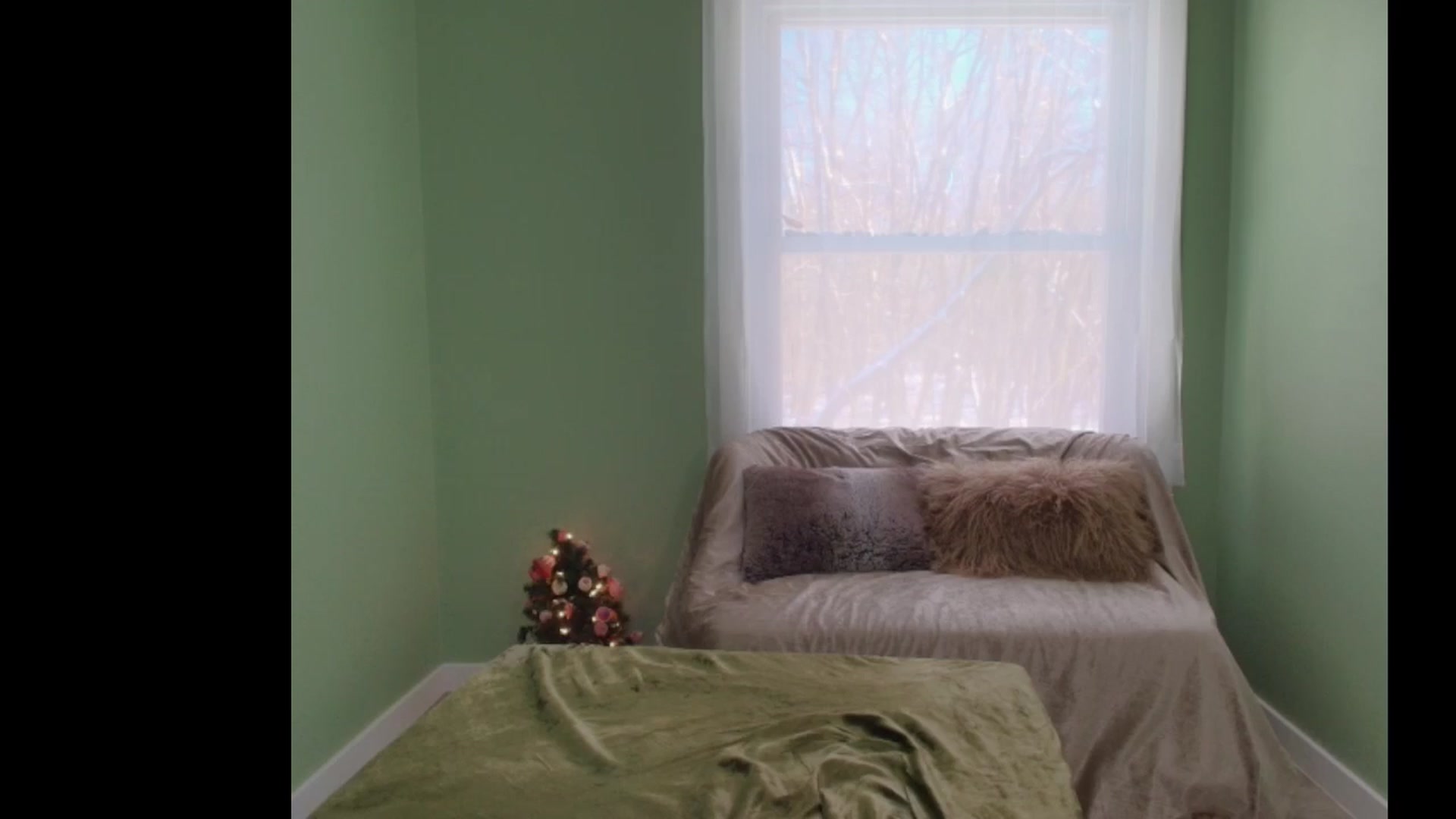 Gallery image thumbnail from JadeAmaryllis's myfreecams stream on, 12/04/2025, 16:49 image 14 of 20