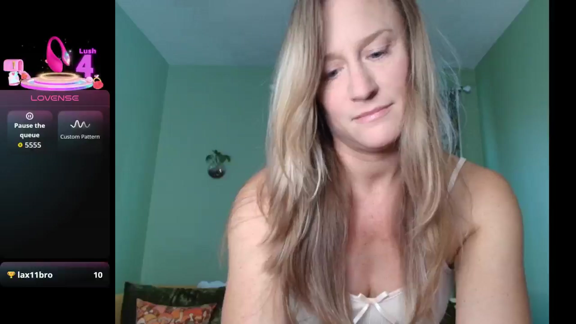 Gallery image thumbnail from JadeAmaryllis's myfreecams stream on, 12/19/2025, 15:35 image 15 of 20