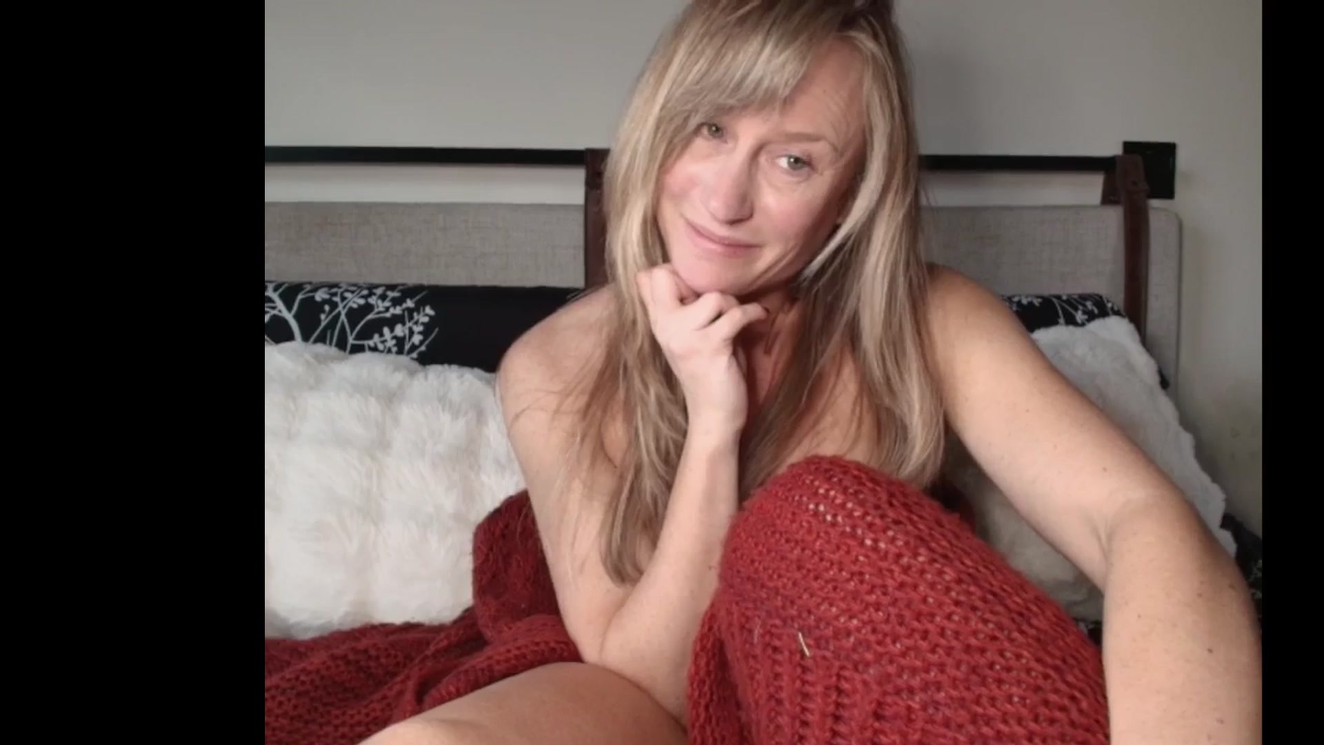 Gallery image thumbnail from JadeAmaryllis's myfreecams stream on, 01/09/2026, 17:48 image 6 of 20