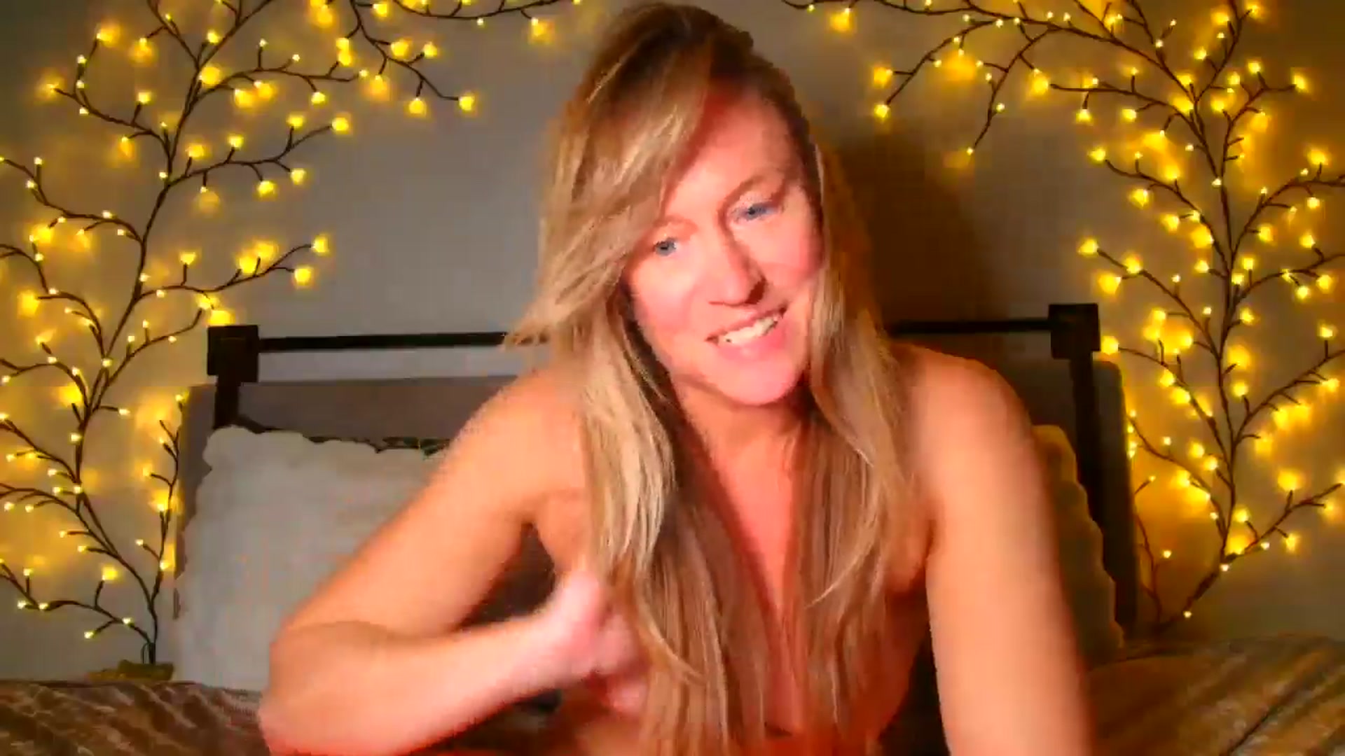 Gallery image thumbnail from JadeAmaryllis's myfreecams stream on, 03/08/2026, 18:10 image 6 of 20