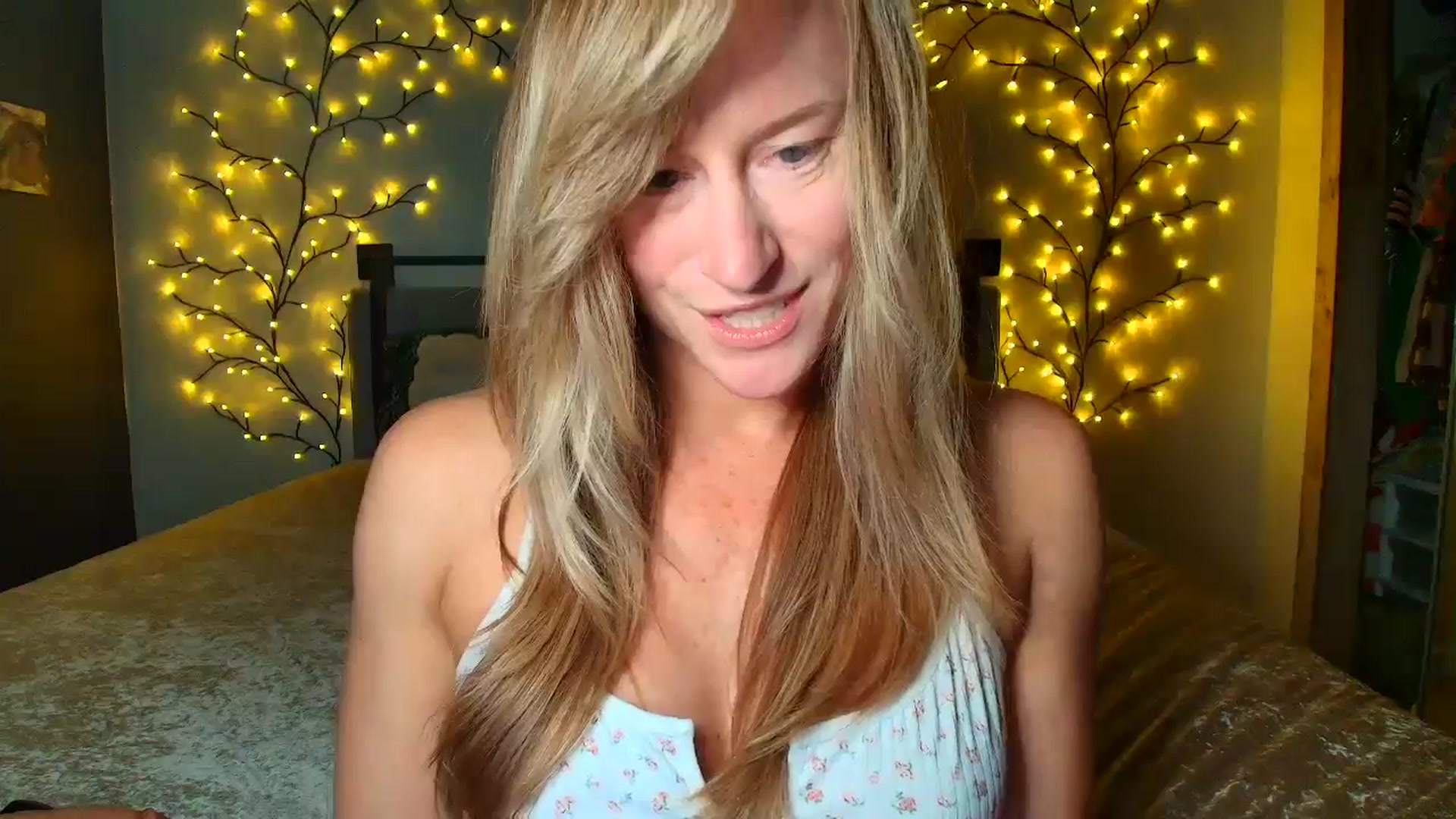 Gallery image thumbnail from JadeAmaryllis's myfreecams stream on, 03/21/2026, 15:05 image 16 of 20
