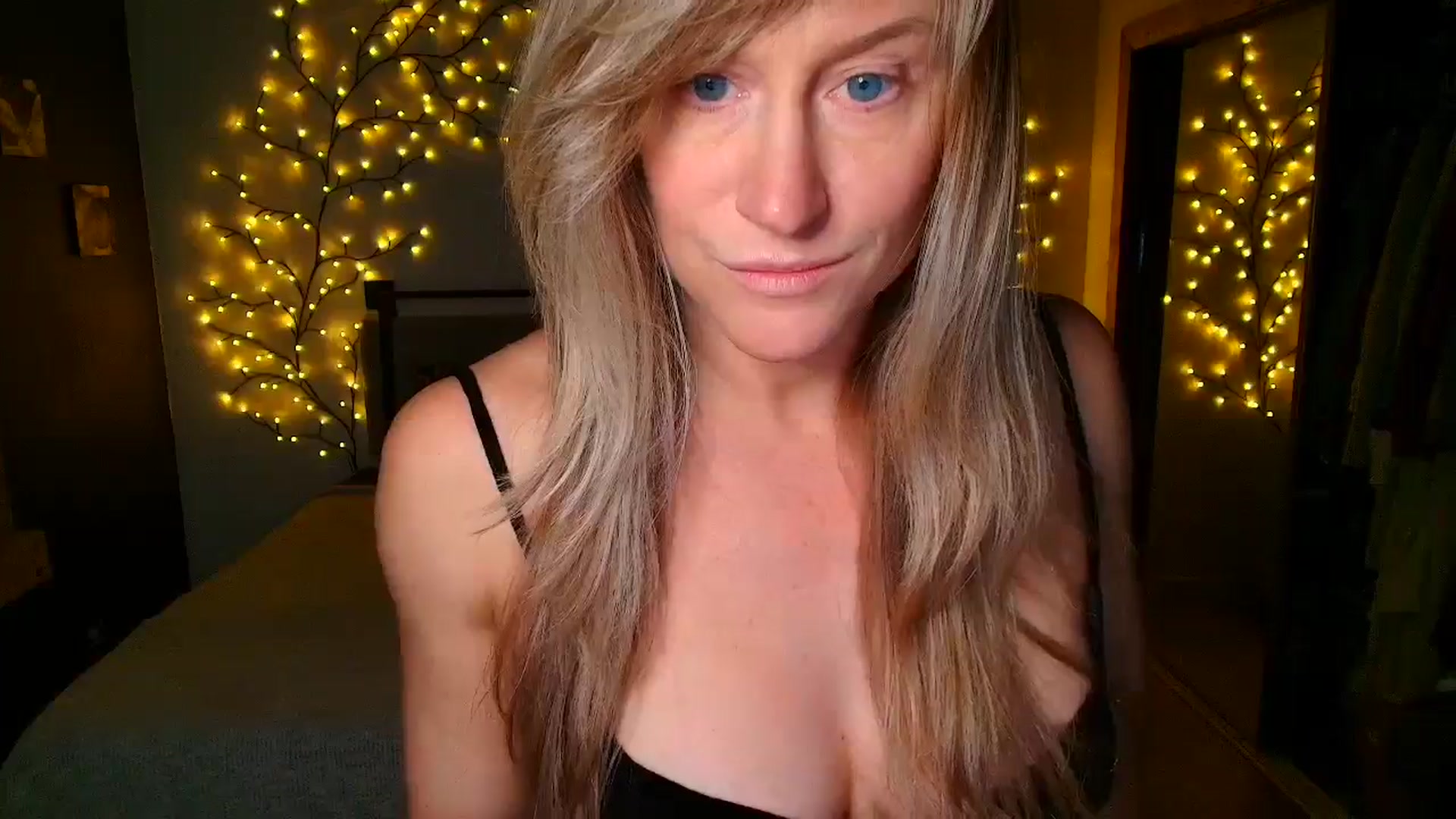 Gallery image thumbnail from JadeAmaryllis's myfreecams stream on, 03/24/2026, 15:12 image 11 of 20