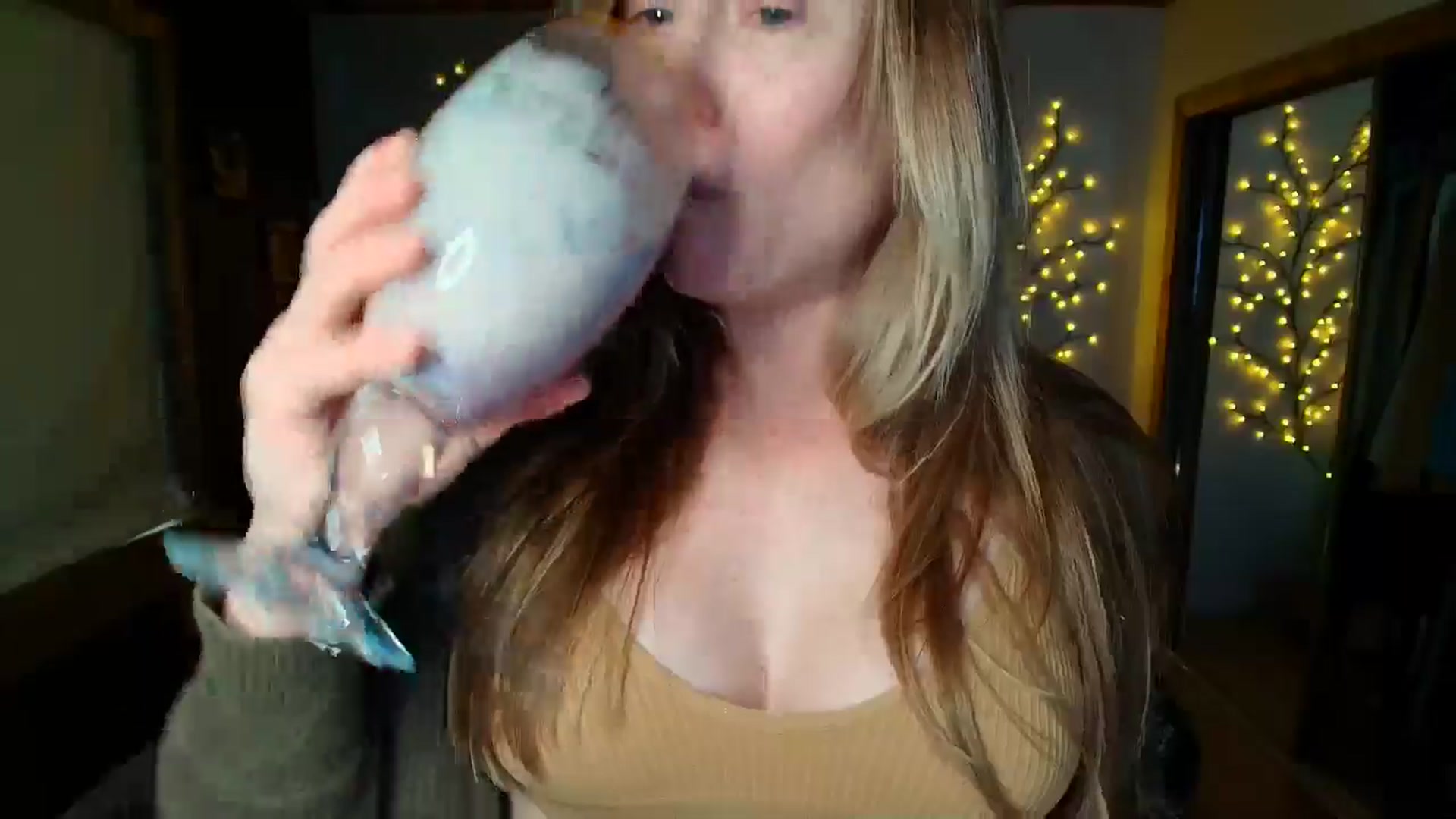 Gallery image thumbnail from JadeAmaryllis's myfreecams stream on, 04/12/2026, 14:11 image 13 of 20