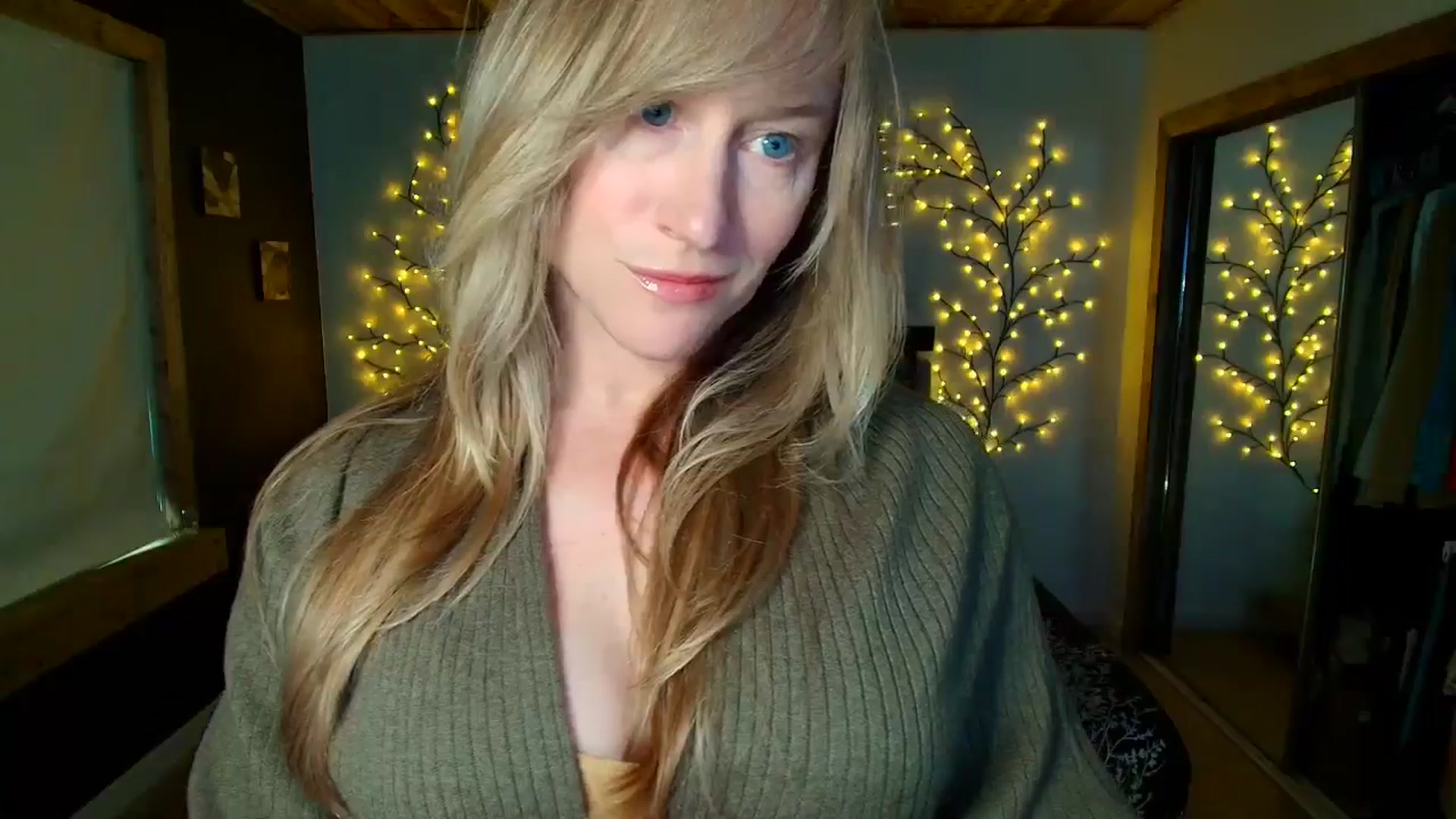 Gallery image thumbnail from JadeAmaryllis's myfreecams stream on, 04/12/2026, 14:11 image 19 of 20