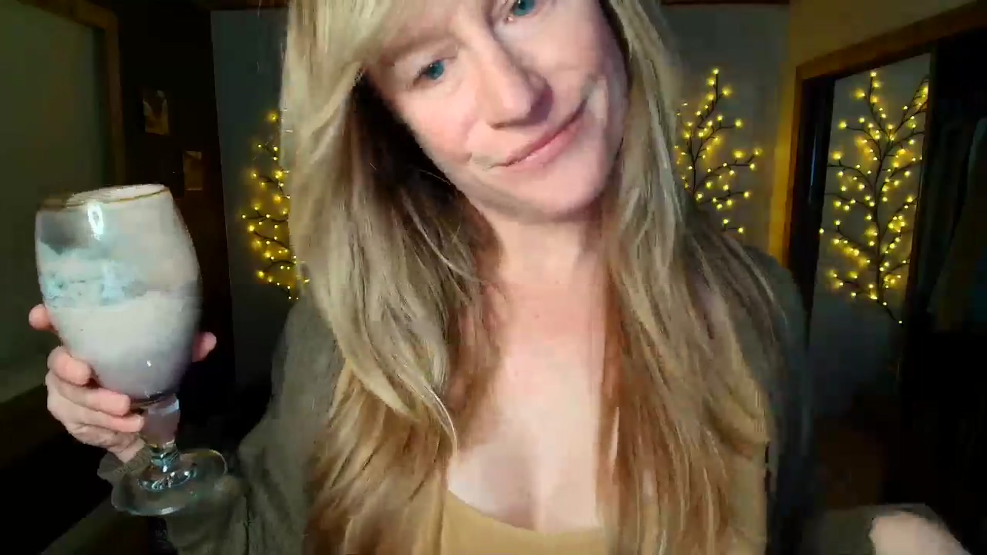 Gallery image thumbnail from JadeAmaryllis's myfreecams stream on, 04/12/2026, 14:11 image 12 of 20