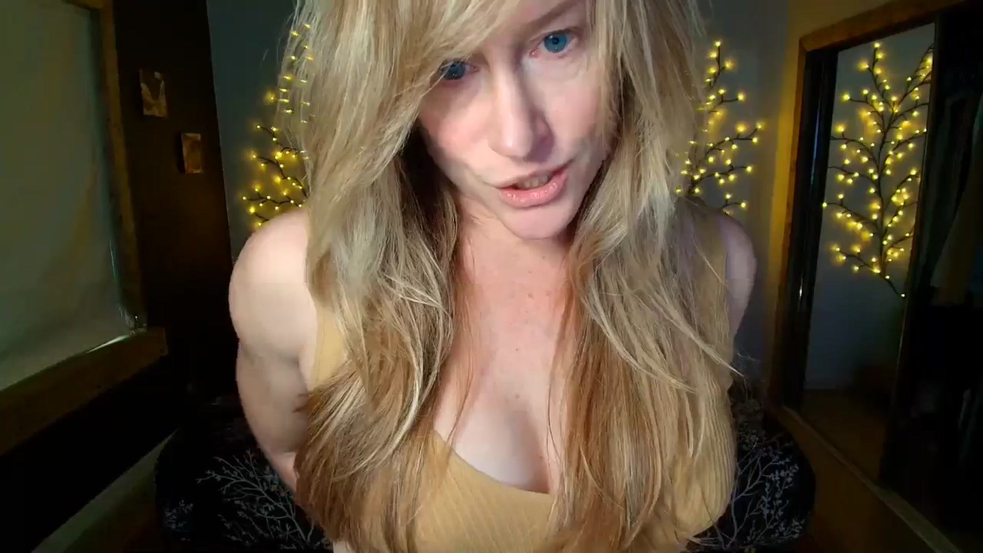 Gallery image thumbnail from JadeAmaryllis's myfreecams stream on, 04/12/2026, 14:11 image 10 of 20