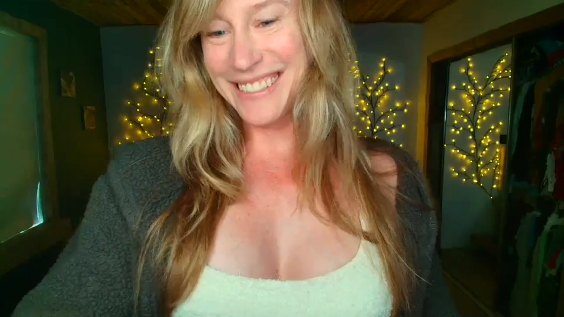 Gallery image thumbnail from JadeAmaryllis's myfreecams stream on, 04/16/2026, 13:54 image 5 of 20