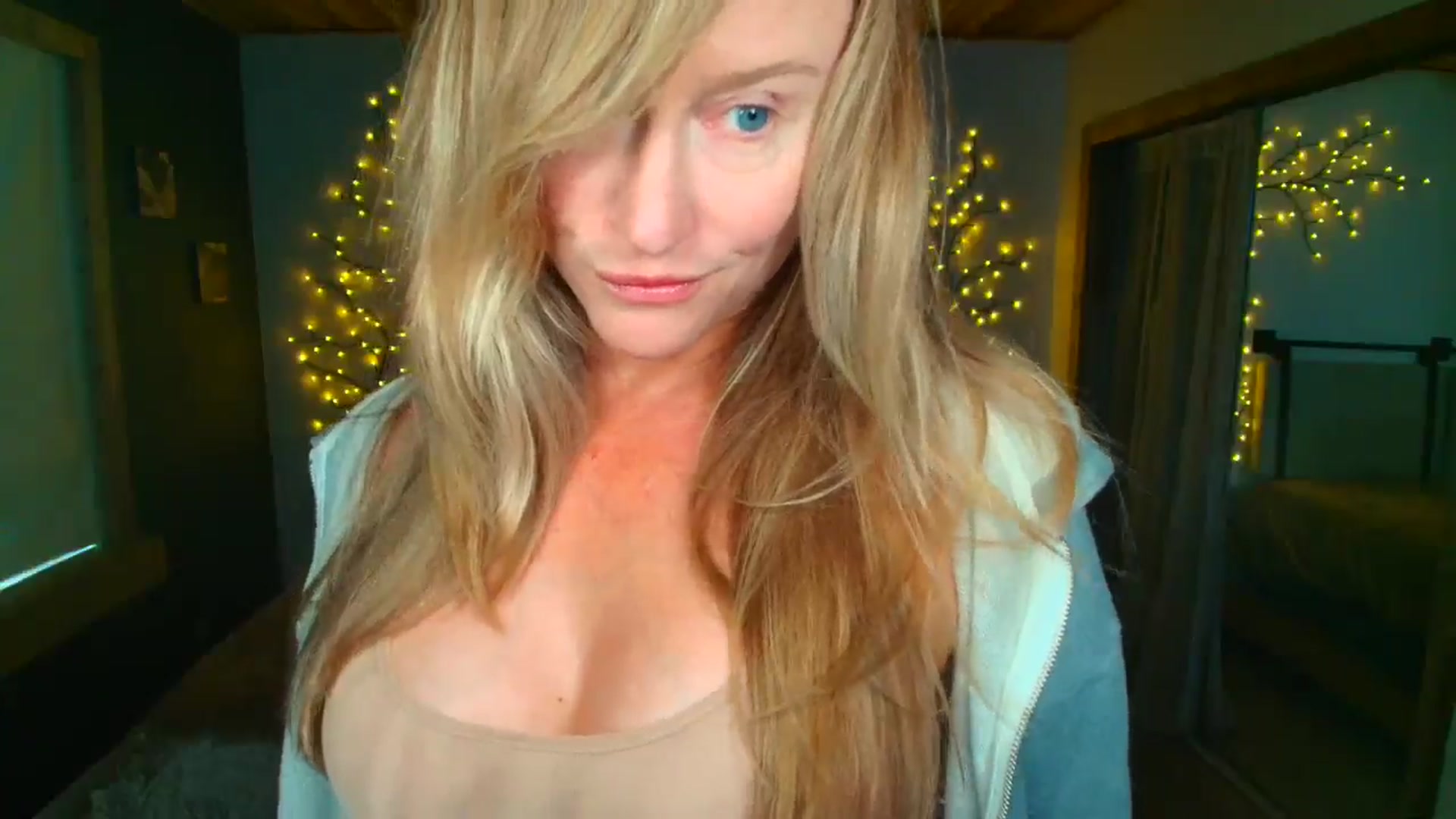 Gallery image thumbnail from JadeAmaryllis's myfreecams stream on, 04/17/2026, 15:14 image 17 of 20