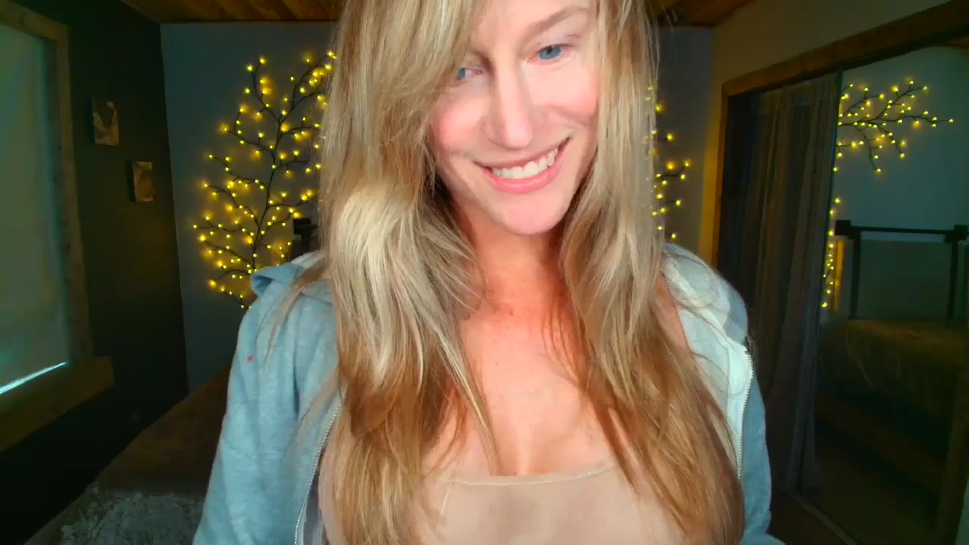 Gallery image thumbnail from JadeAmaryllis's myfreecams stream on, 04/17/2026, 15:14 image 13 of 20