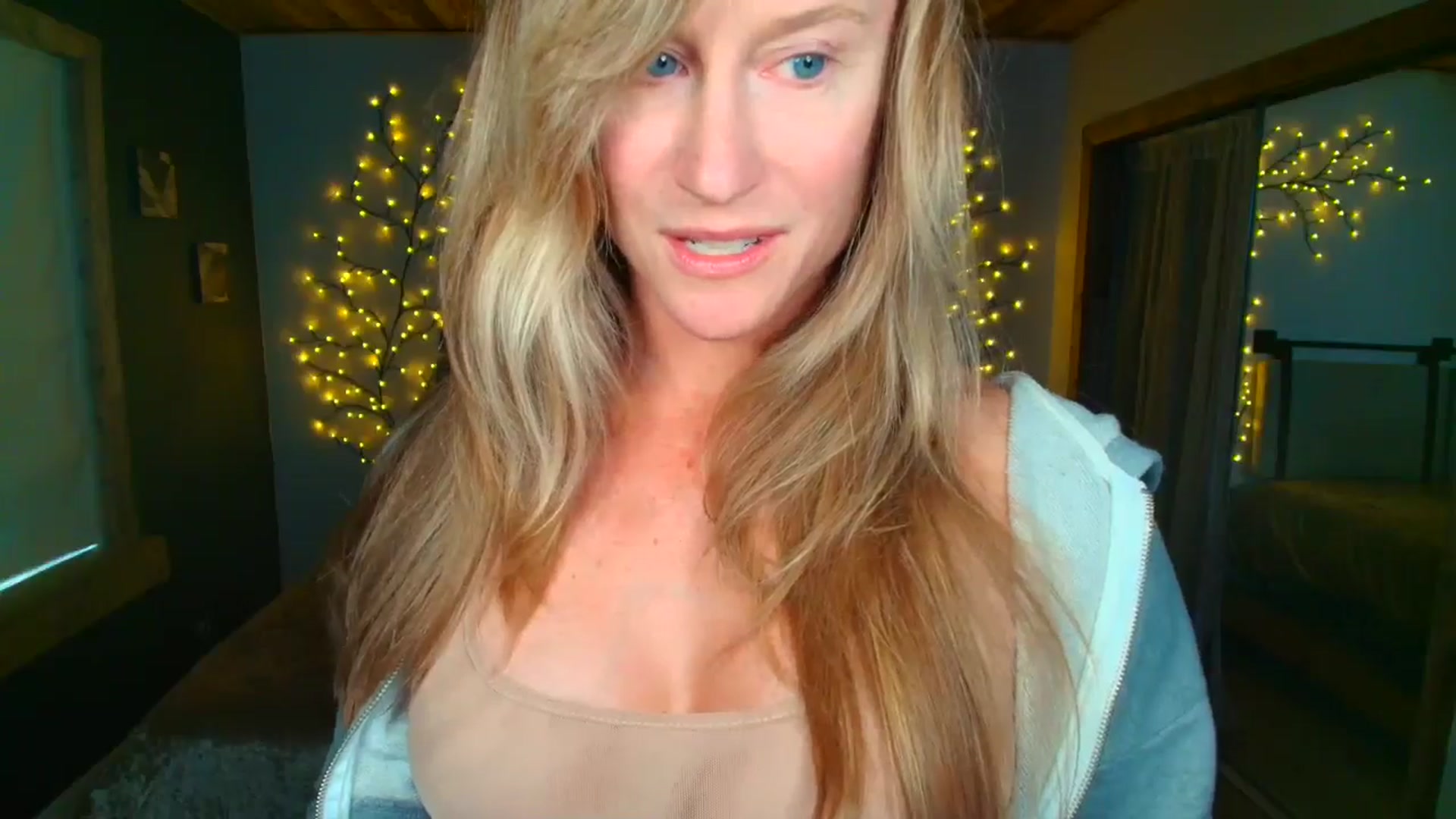 Gallery image thumbnail from JadeAmaryllis's myfreecams stream on, 04/17/2026, 15:14 image 15 of 20