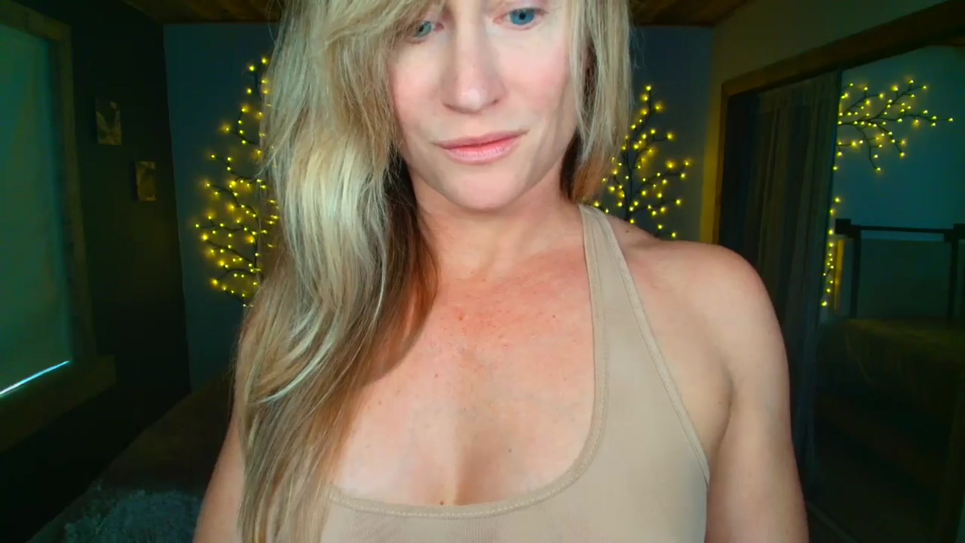 Gallery image thumbnail from JadeAmaryllis's myfreecams stream on, 04/17/2026, 15:14 image 11 of 20