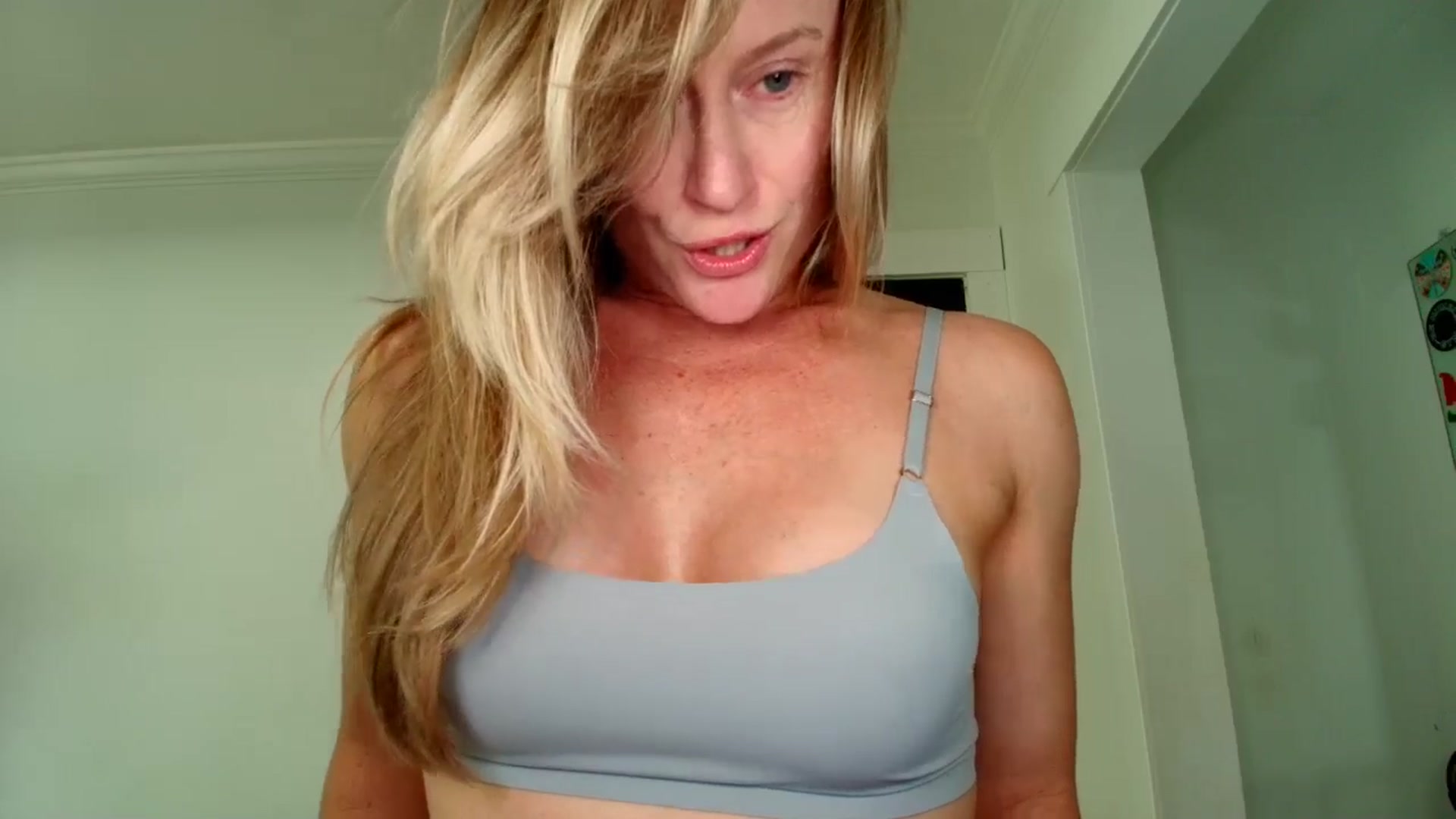Gallery image thumbnail from JadeAmaryllis's myfreecams stream on, 05/01/2026, 16:48 image 13 of 20