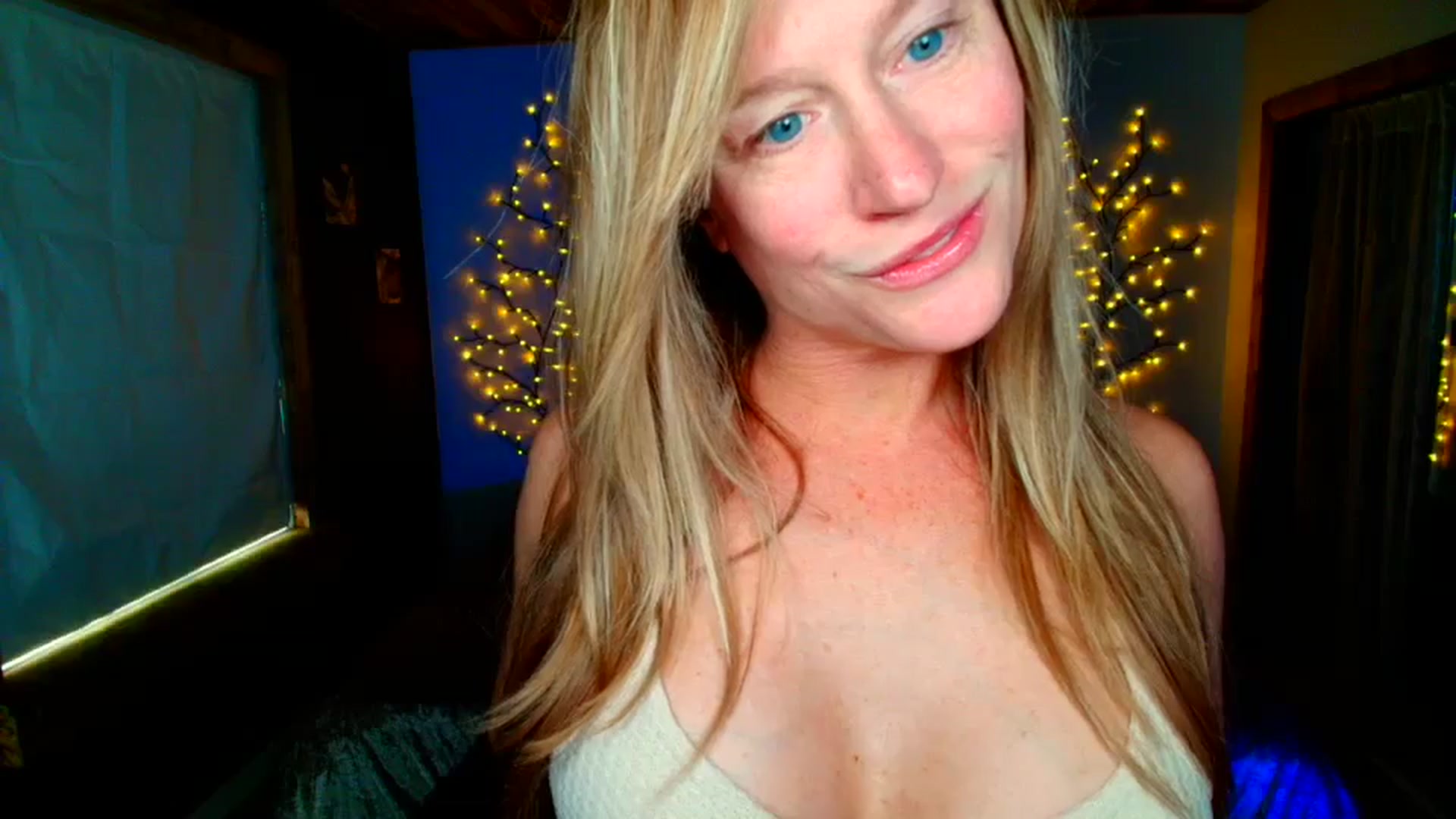 Gallery image thumbnail from JadeAmaryllis's myfreecams stream on, 05/08/2026, 16:16 image 6 of 20