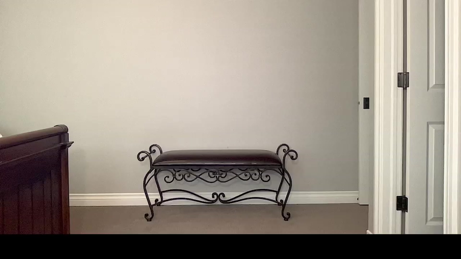 Gallery image thumbnail from JadeBirthday's myfreecams stream on, 04/10/2023, 03:09 image 1 of 20