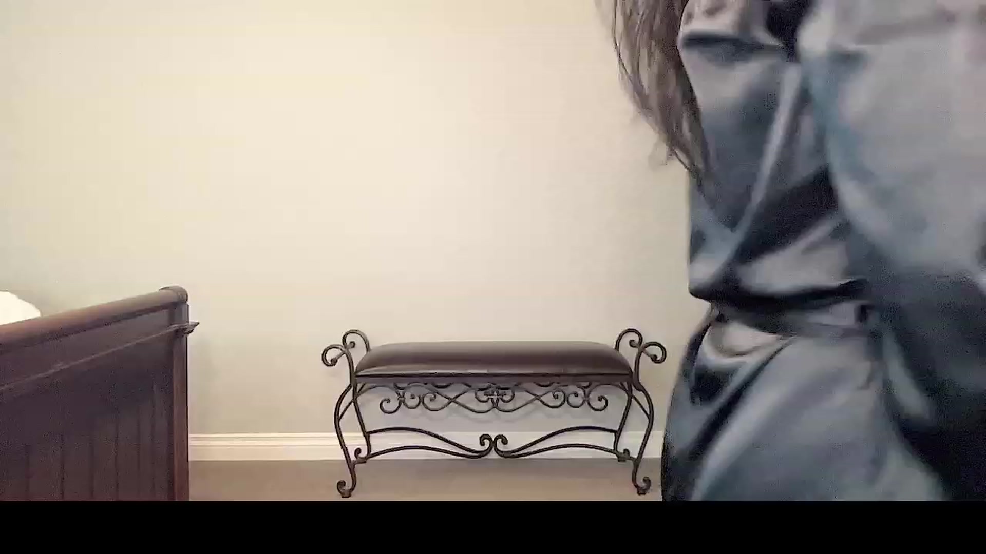 Gallery image thumbnail from JadeBirthday's myfreecams stream on, 04/12/2023, 24:42 image 3 of 20