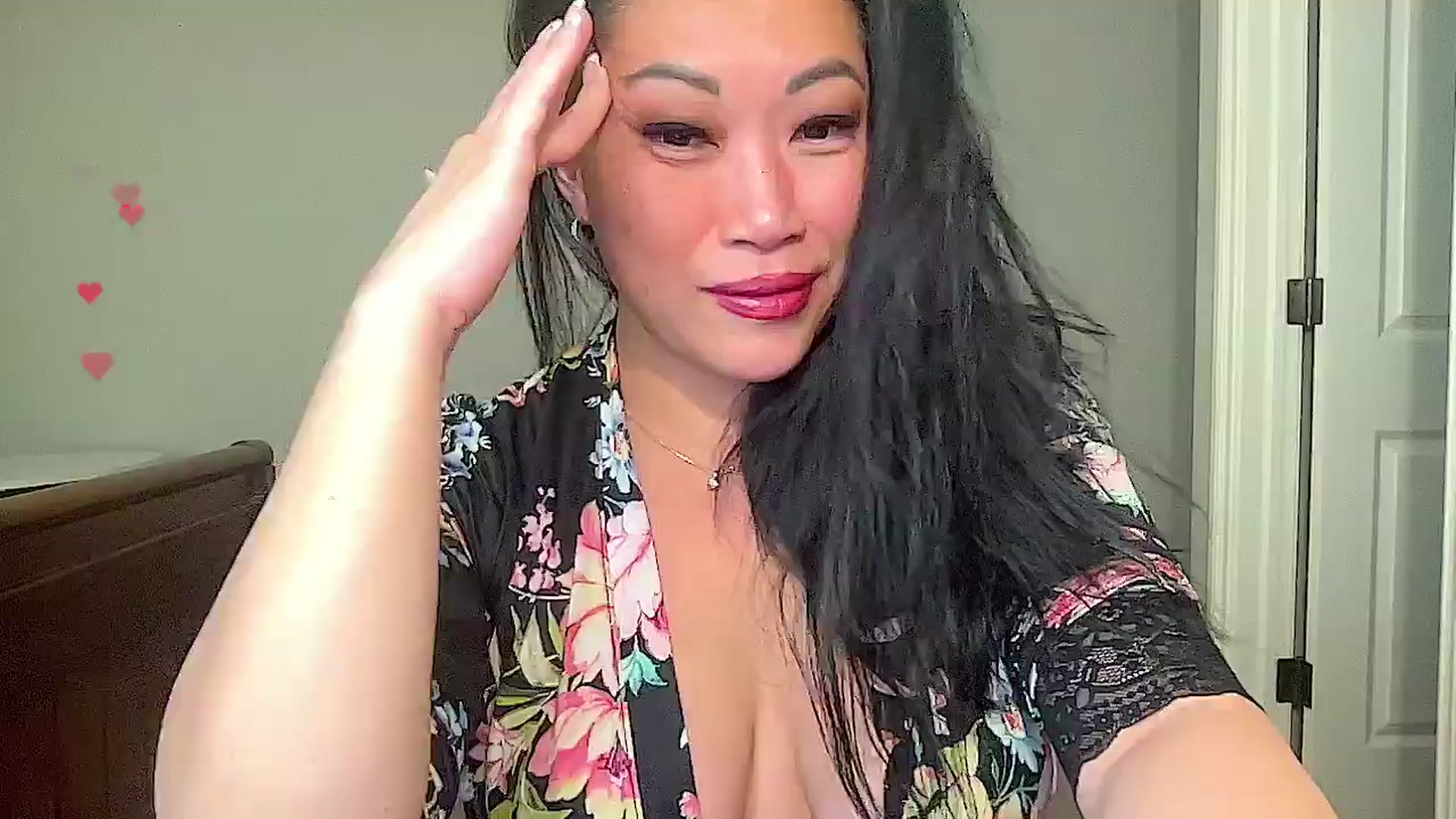 Gallery image thumbnail from JadeBirthday's myfreecams stream on, 04/03/2024, 01:29 image 14 of 20
