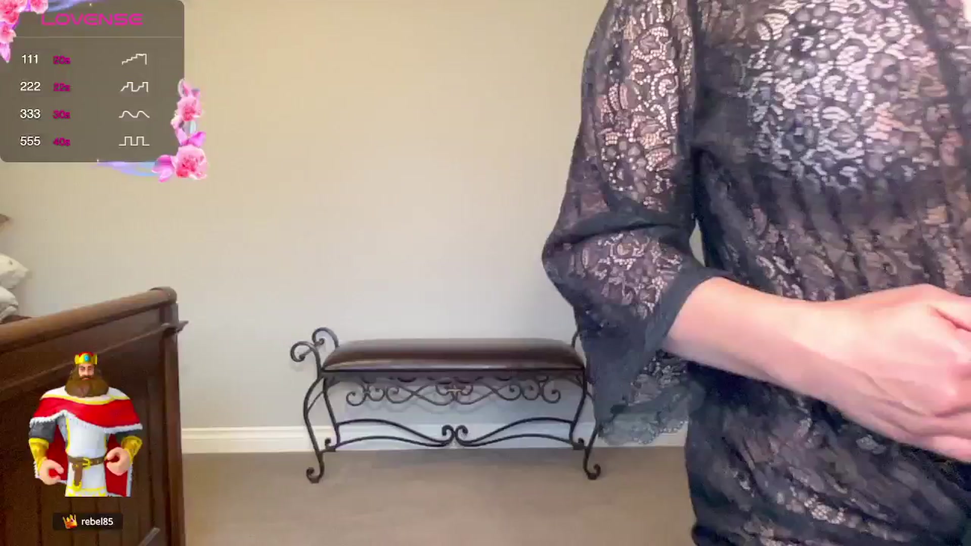Gallery image thumbnail from JadeBirthday's myfreecams stream on, 04/17/2025, 01:43 image 3 of 20