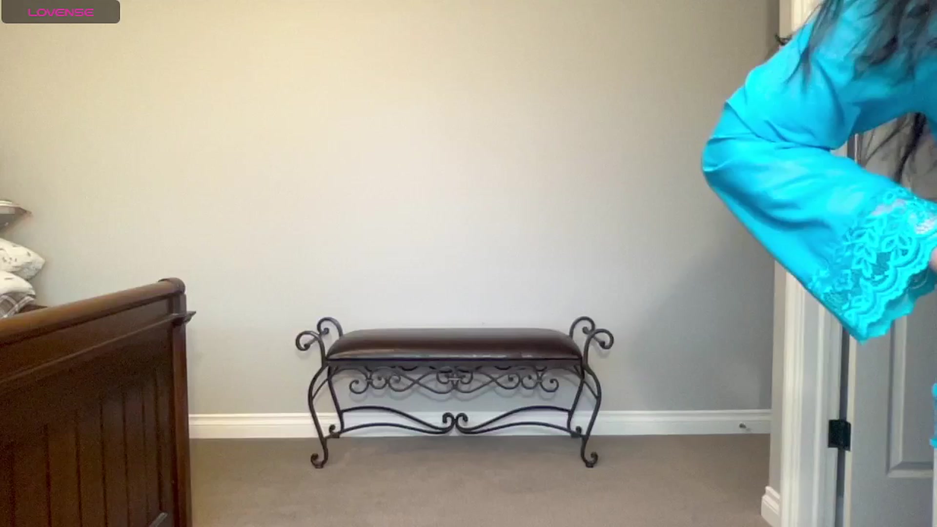 Gallery image thumbnail from JadeBirthday's myfreecams stream on, 04/19/2025, 22:19 image 7 of 20