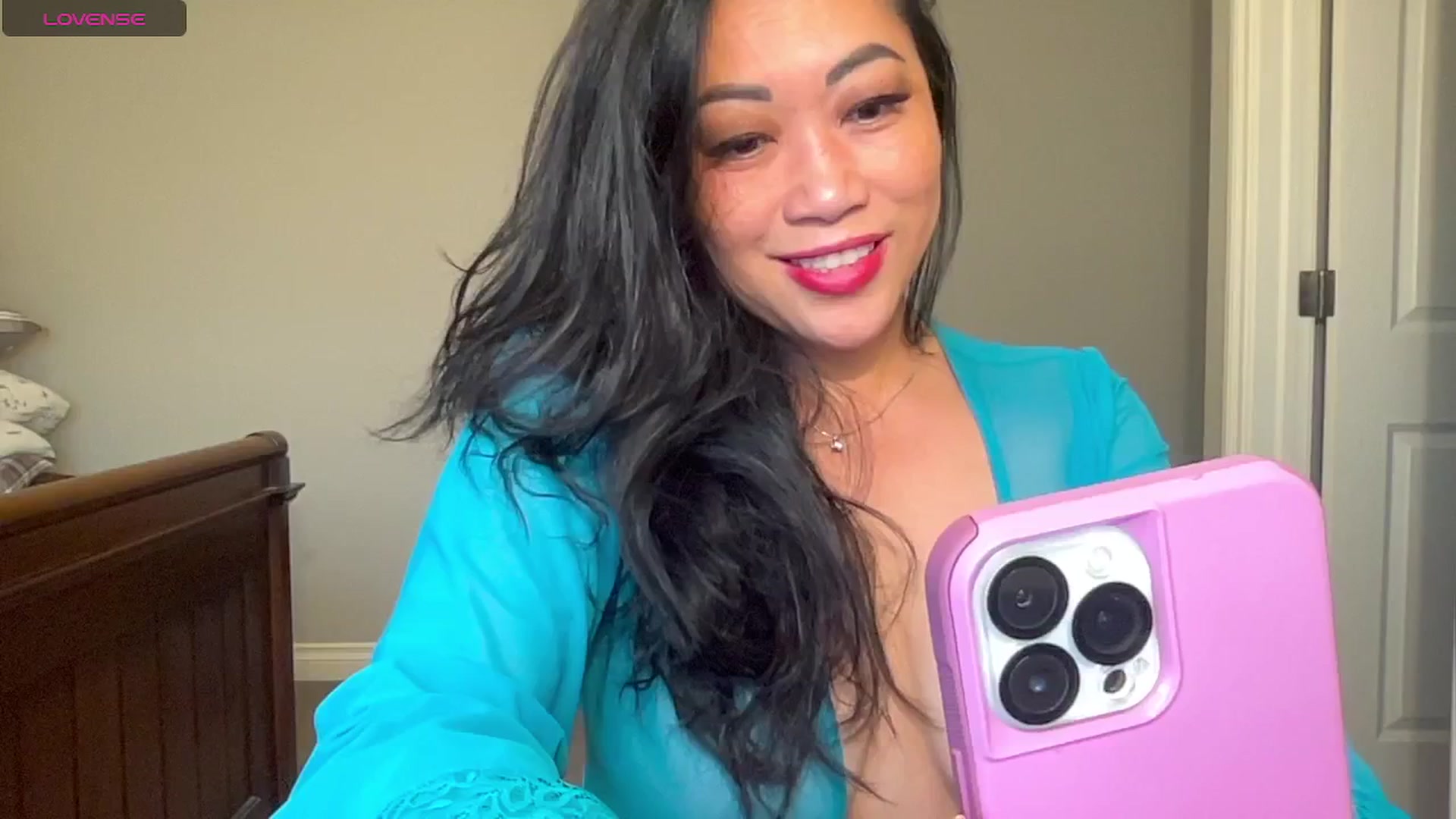 Gallery image thumbnail from JadeBirthday's myfreecams stream on, 04/19/2025, 22:19 image 5 of 20