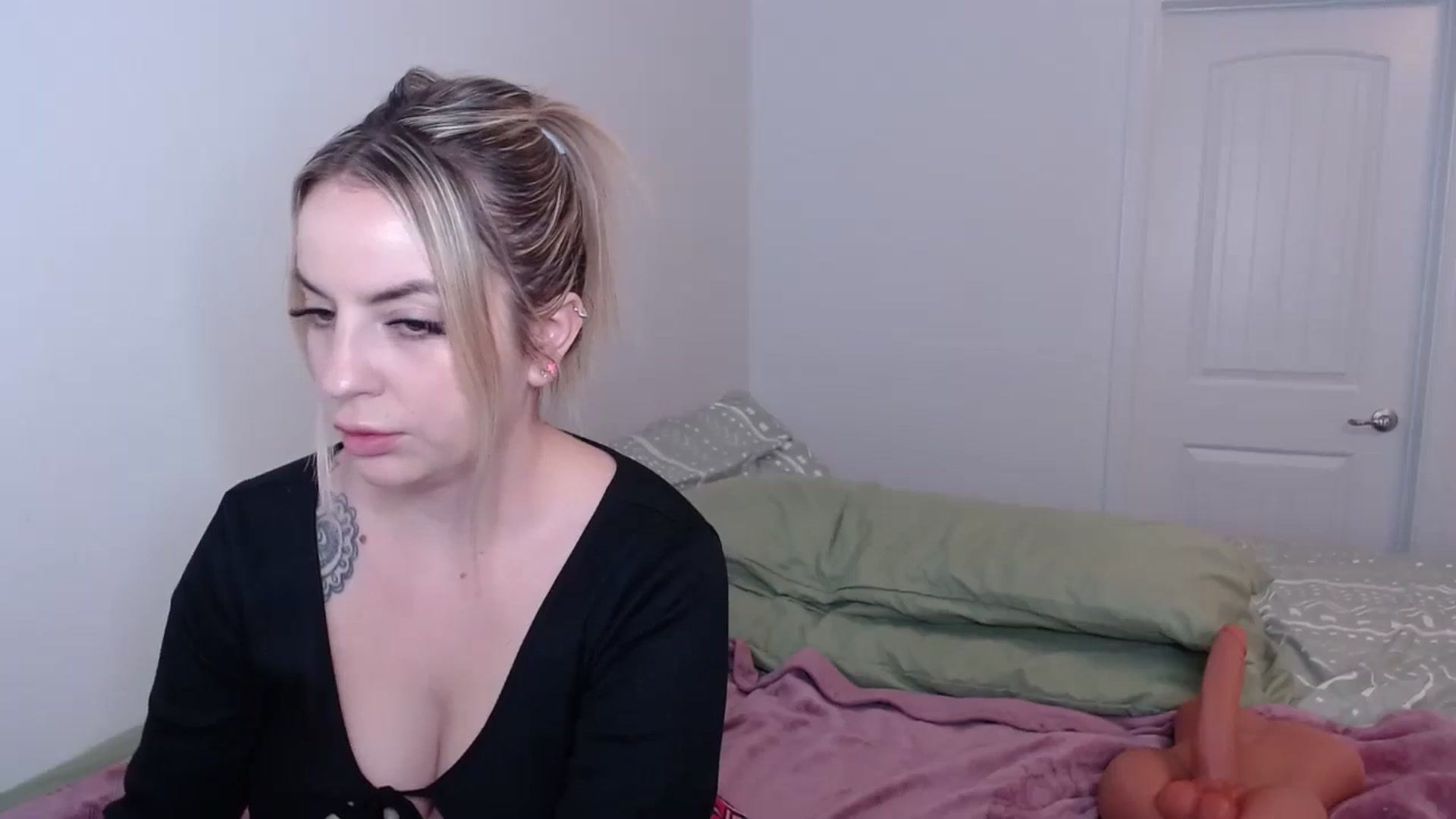 Gallery image thumbnail from JadeNicolee_'s myfreecams stream on, 01/09/2024, 17:04 image 13 of 20