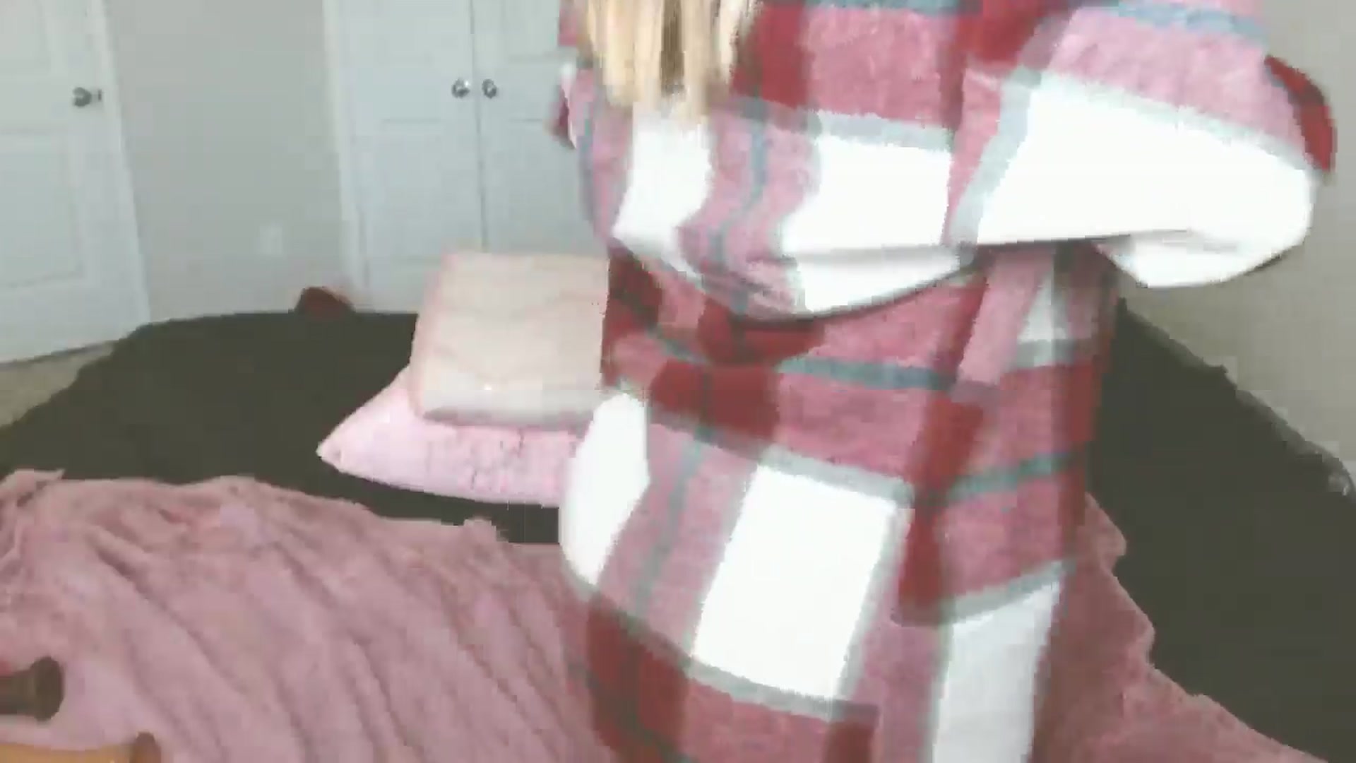 Gallery image thumbnail from JadeNicolee_'s myfreecams stream on, 02/17/2025, 18:27 image 14 of 20