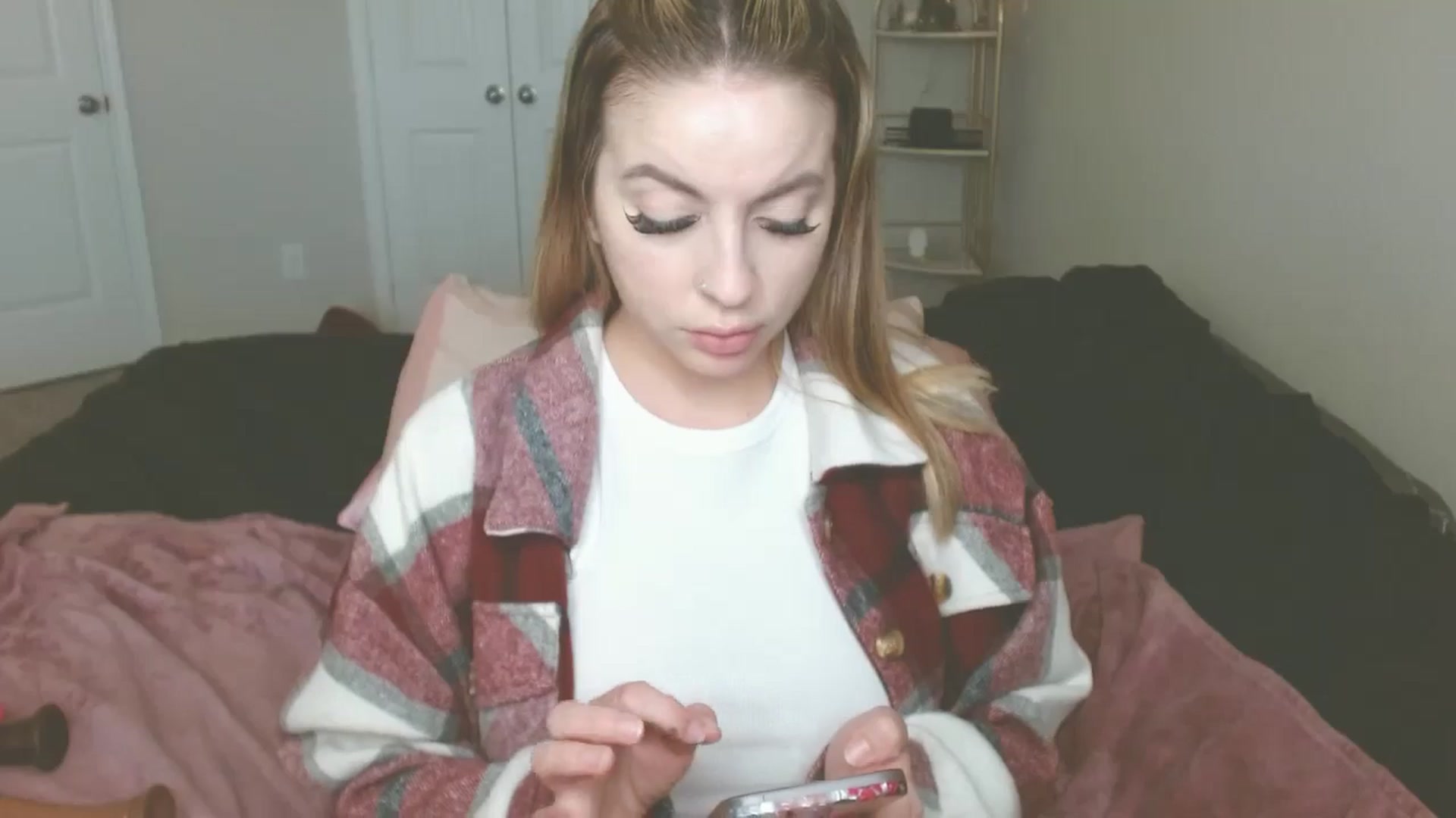 Gallery image thumbnail from JadeNicolee_'s myfreecams stream on, 02/17/2025, 18:27 image 20 of 20
