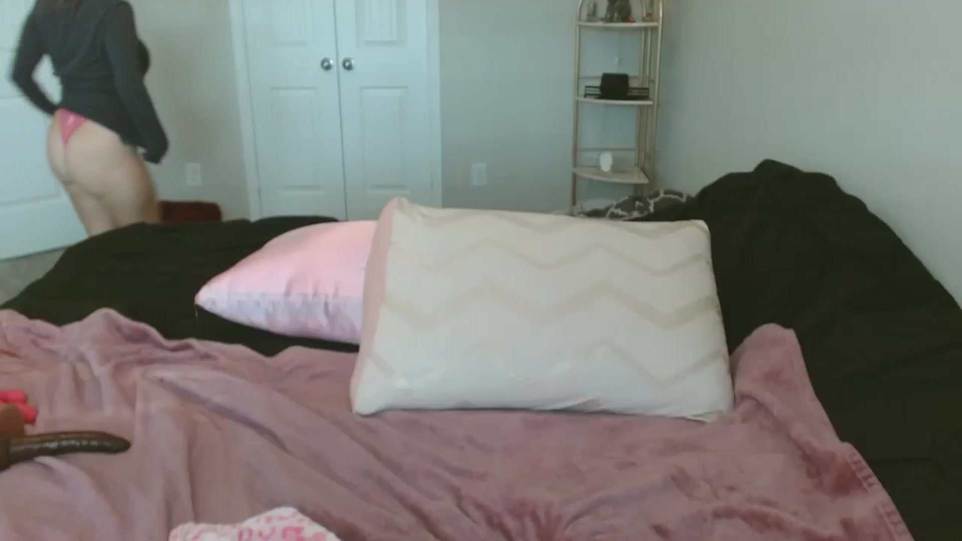 Gallery image thumbnail from JadeNicolee_'s myfreecams stream on, 02/18/2025, 17:28 image 11 of 20