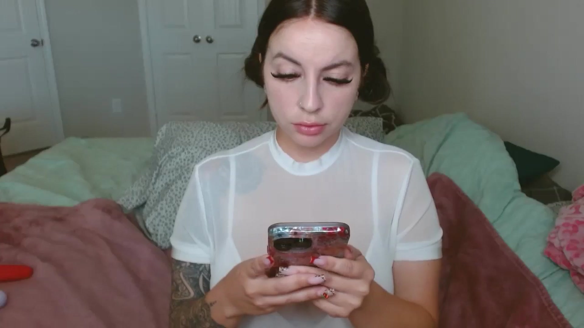 Gallery image thumbnail from JadeNicolee_'s myfreecams stream on, 05/04/2025, 16:00 image 4 of 20
