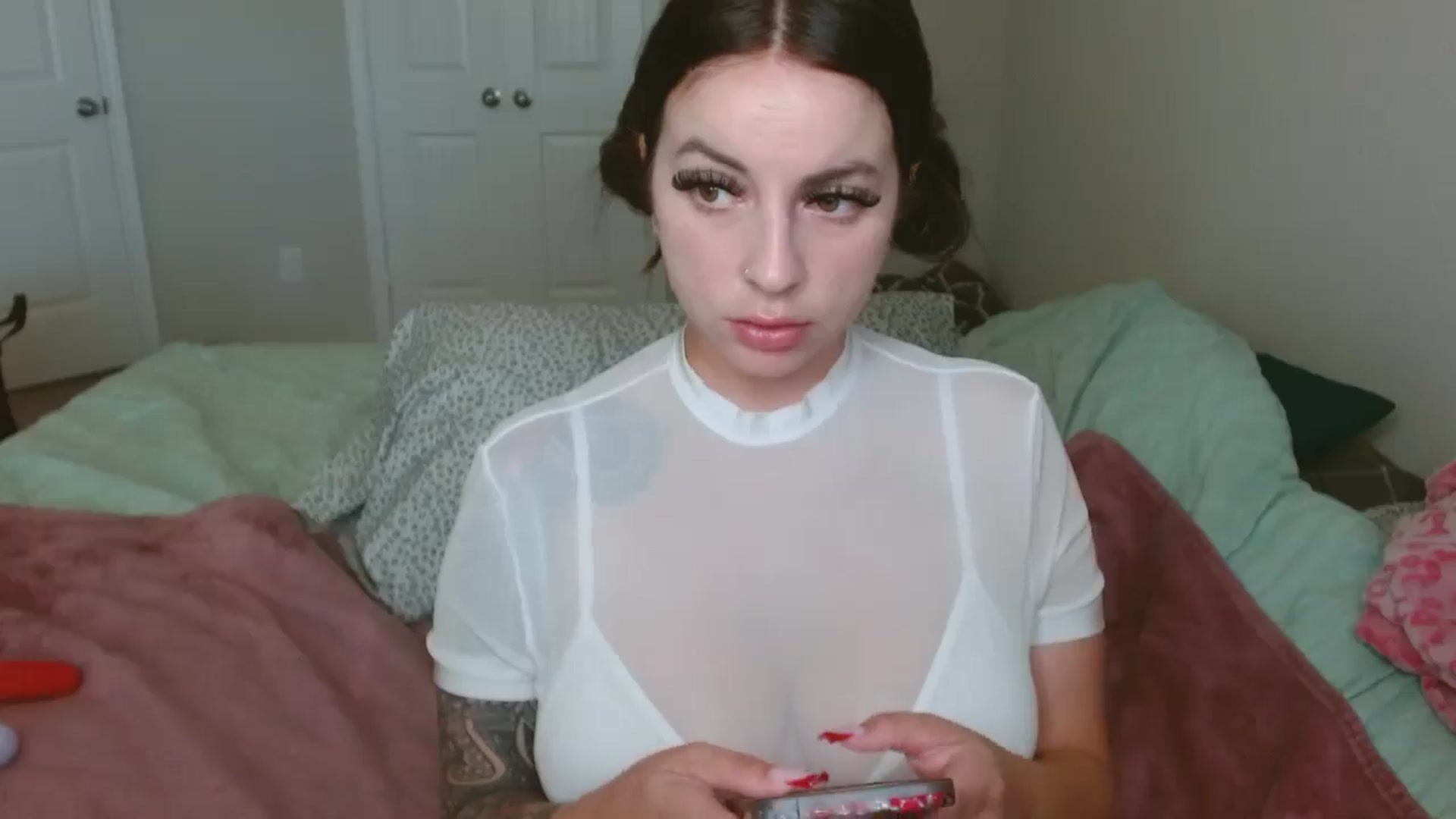 Gallery image thumbnail from JadeNicolee_'s myfreecams stream on, 05/04/2025, 16:00 image 2 of 20