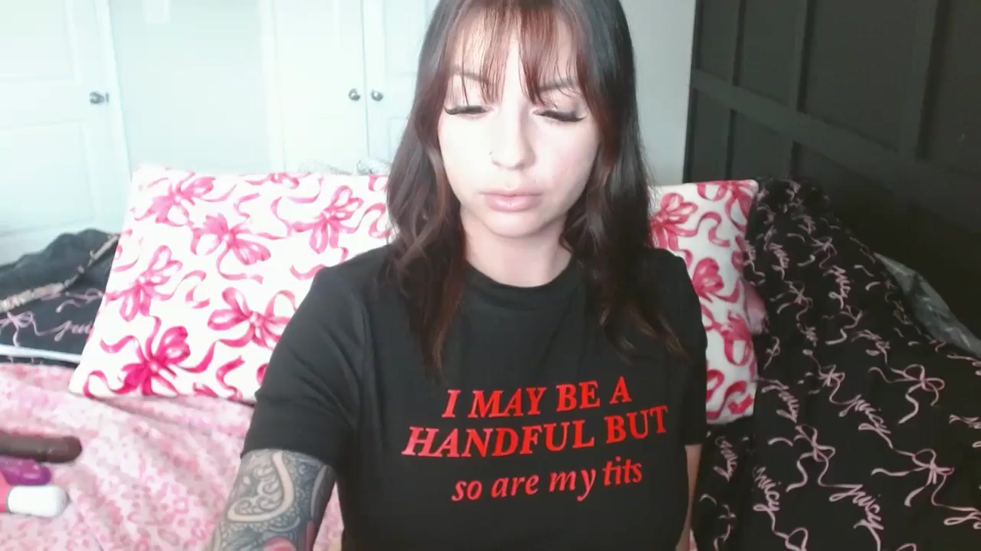 Gallery image thumbnail from JadeNicolee_'s myfreecams stream on, 01/07/2026, 18:10 image 9 of 20